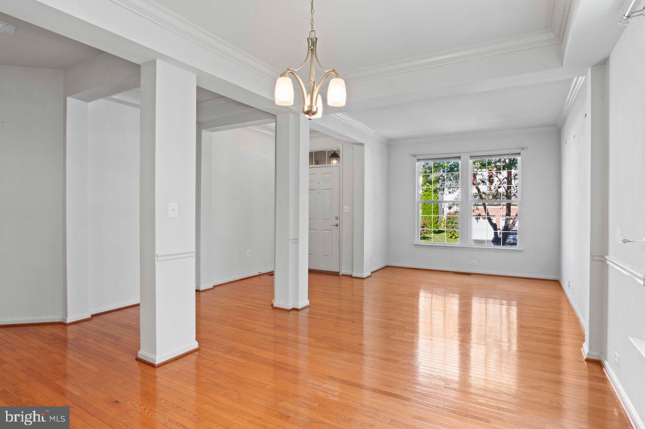 Woodbridge, Virginia, 22191, United States, 6 Bedrooms Bedrooms, ,5 BathroomsBathrooms,Residential,For Sale,1949818