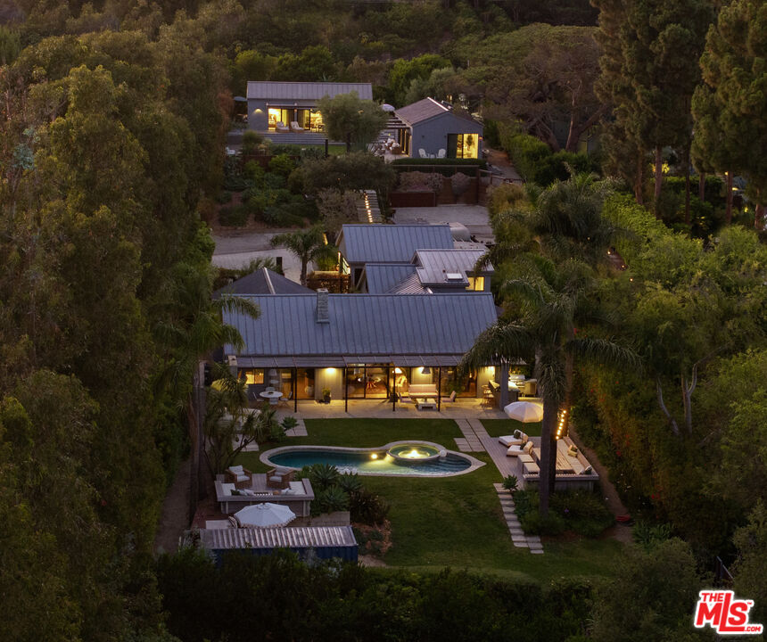 Malibu, California, 90265, United States, 5 Bedrooms Bedrooms, ,5 BathroomsBathrooms,Residential,For Sale,1918690