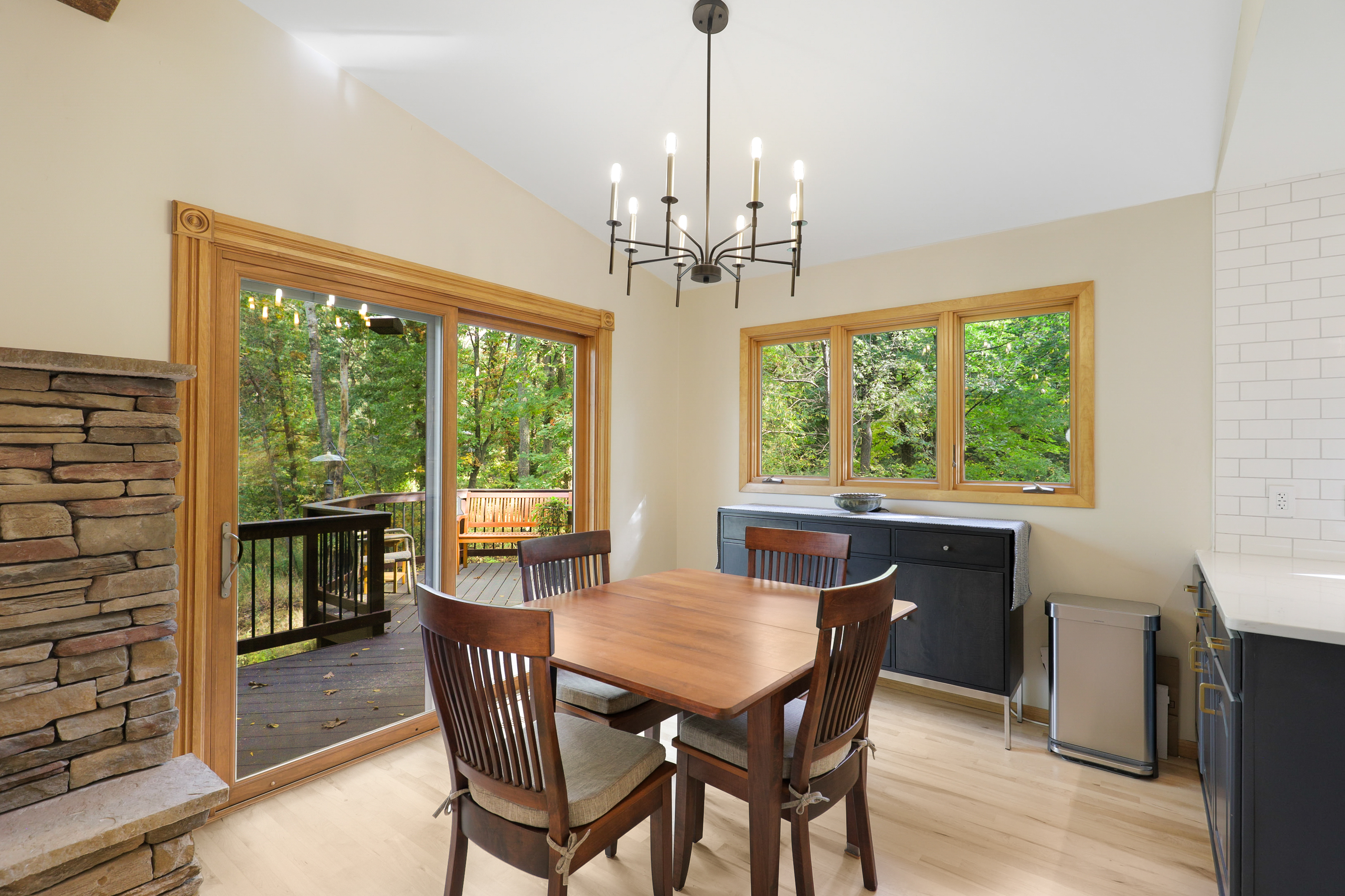  Charming Home in Peaceful North Oaks Setting - 物件實景