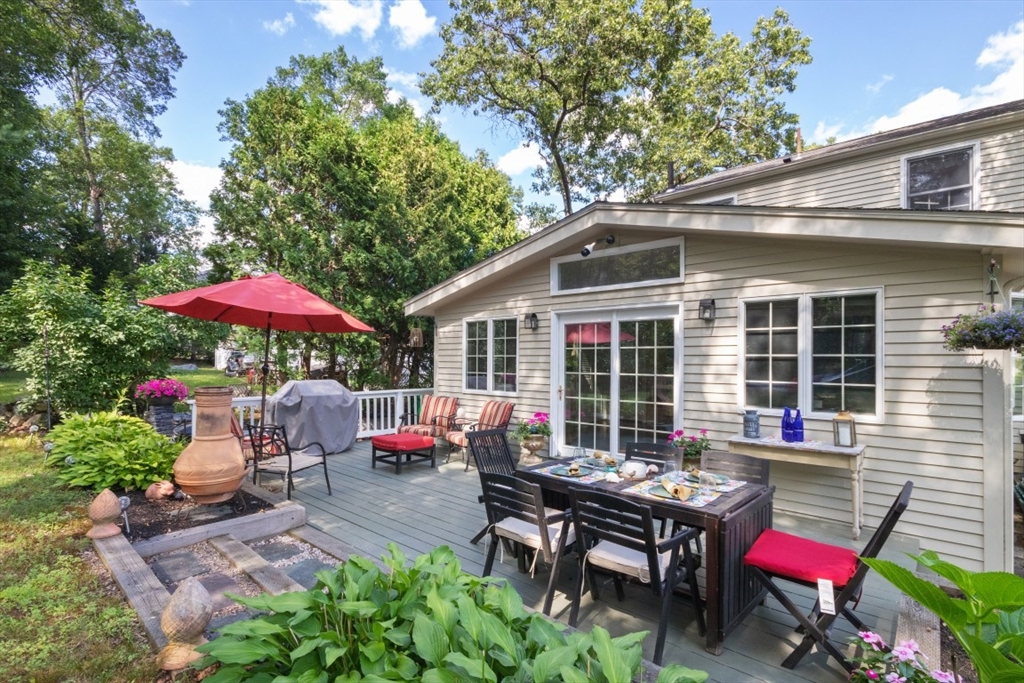 Westwood, Massachusetts, 02090, United States, 3 Bedrooms Bedrooms, ,2 BathroomsBathrooms,Residential,For Sale,1902303