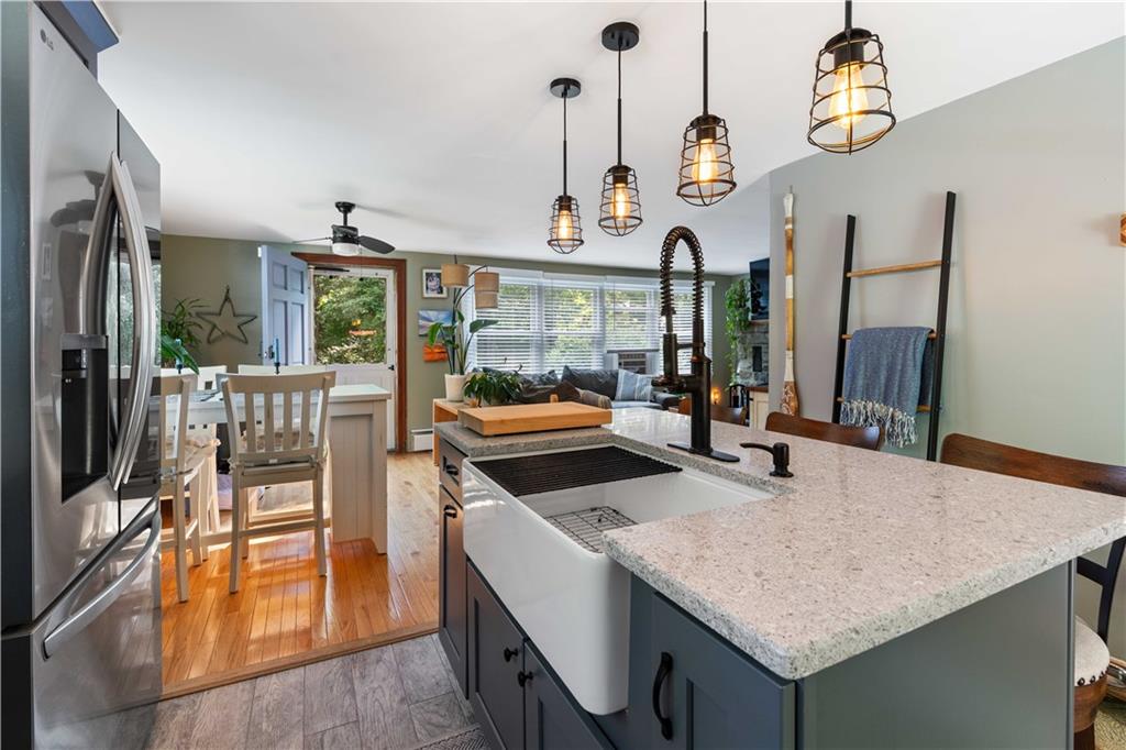 Bristol, Rhode Island, 02809, United States, 3 Bedrooms Bedrooms, ,1 BathroomBathrooms,Residential,For Sale,2002471