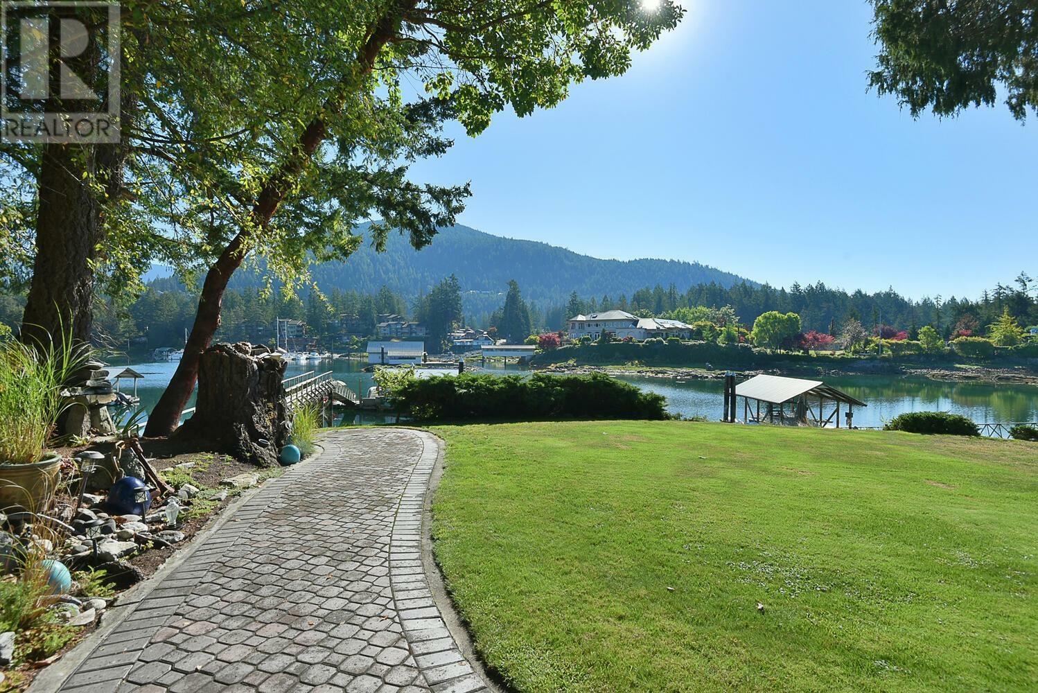 MADEIRA PARK, British Columbia, V0N 2H1, CA, 3 Bedrooms Bedrooms, ,3 BathroomsBathrooms,Residential,For Sale,1837526