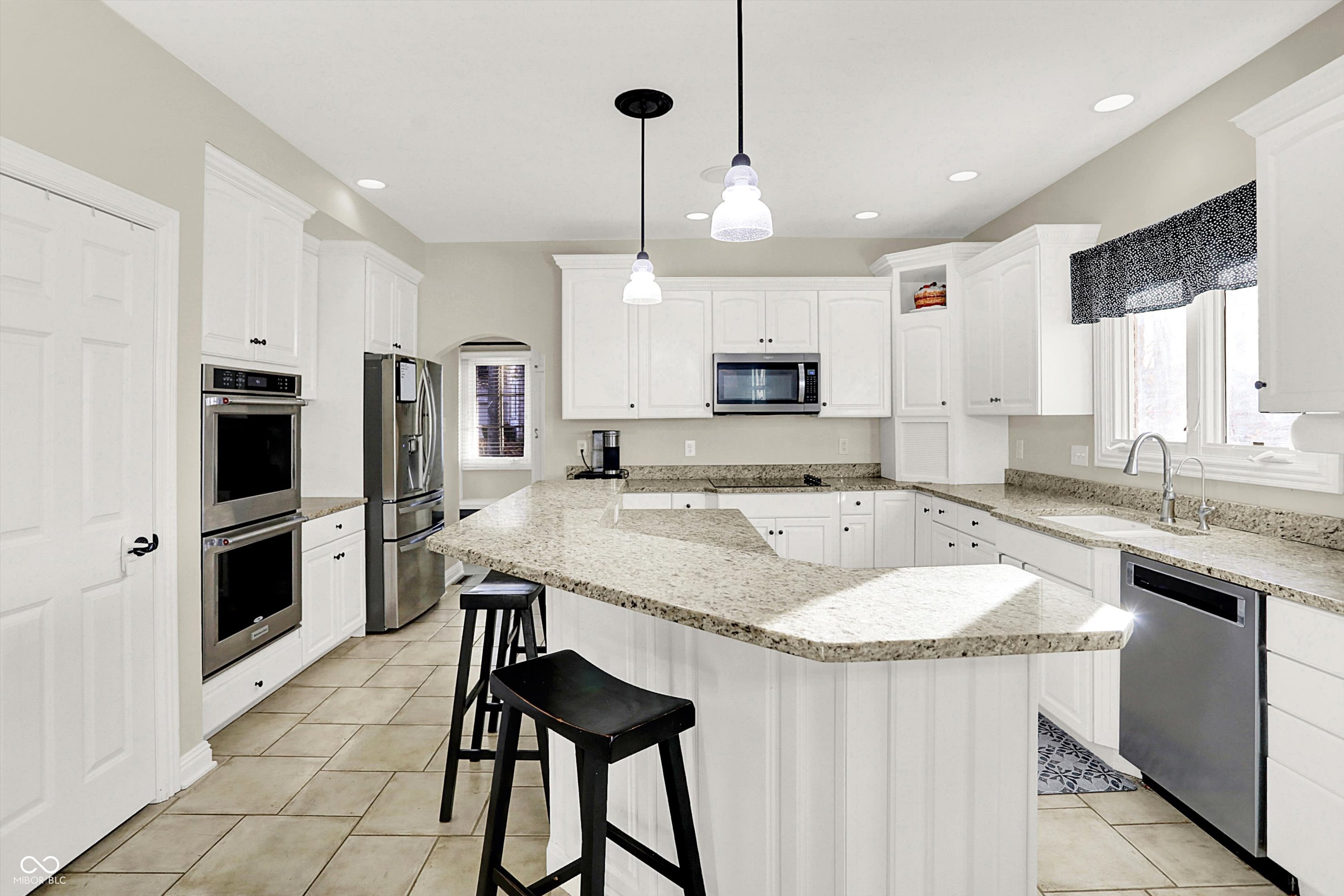 Fishers, Indiana, 46037, United States, 6 Bedrooms Bedrooms, ,5 BathroomsBathrooms,Residential,For Sale,1992348