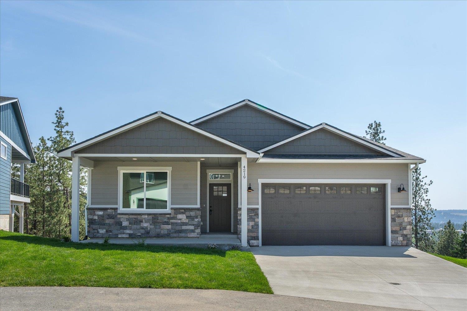 Spokane, Washington, 99208, United States, 4 Bedrooms Bedrooms, ,3 BathroomsBathrooms,Residential,For Sale,1940467