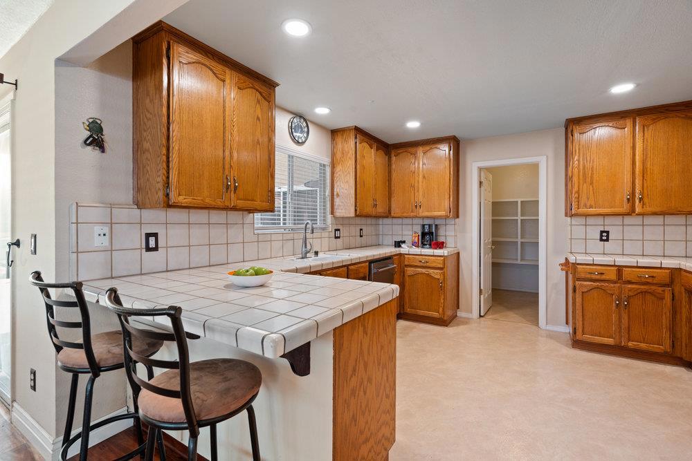 Hollister, California, 95023, United States, 4 Bedrooms Bedrooms, ,2 BathroomsBathrooms,Residential,For Sale,1990485