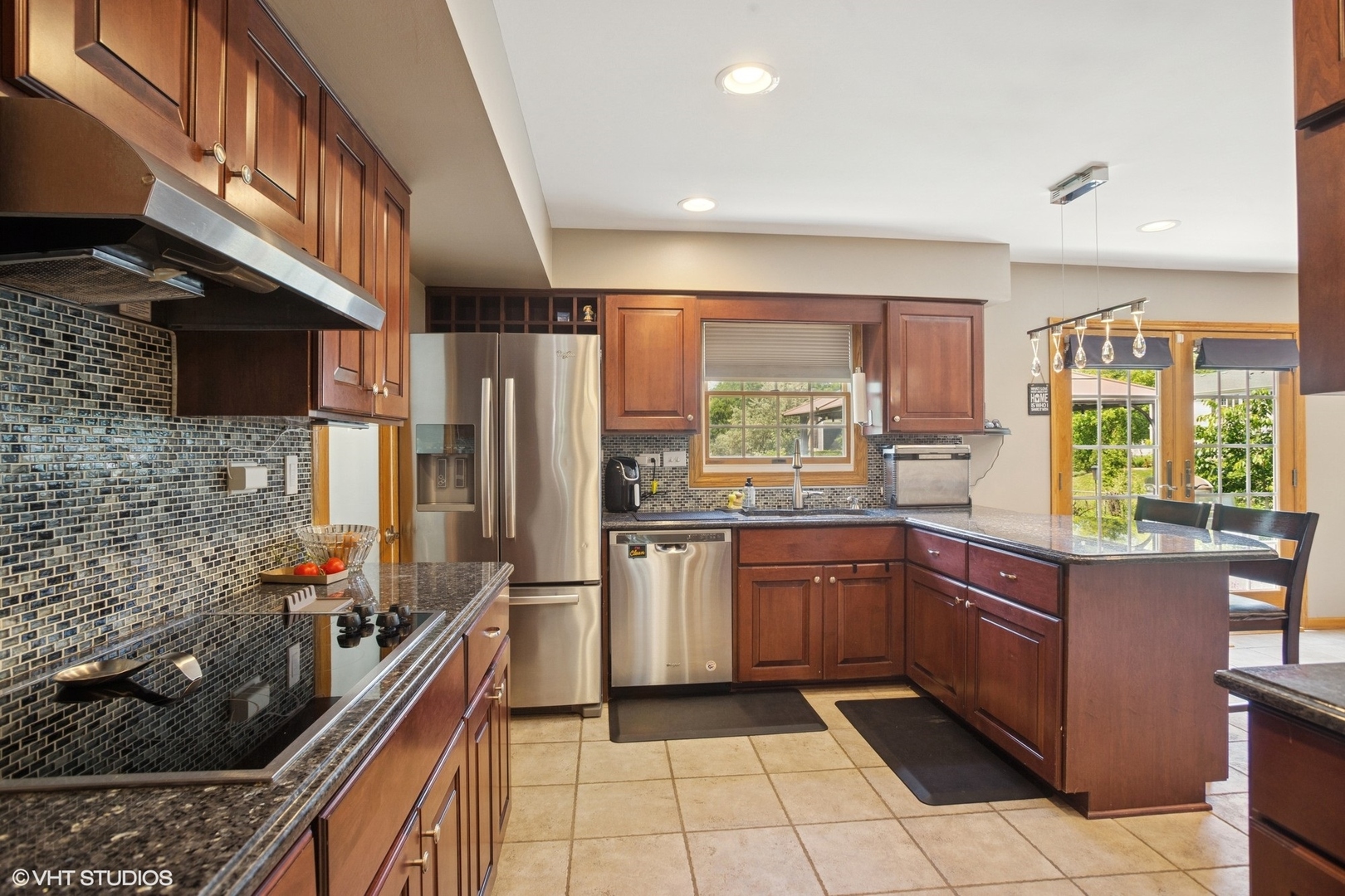 Barrington, Illinois, 60010, United States, 4 Bedrooms Bedrooms, ,3 BathroomsBathrooms,Residential,For Sale,1989548