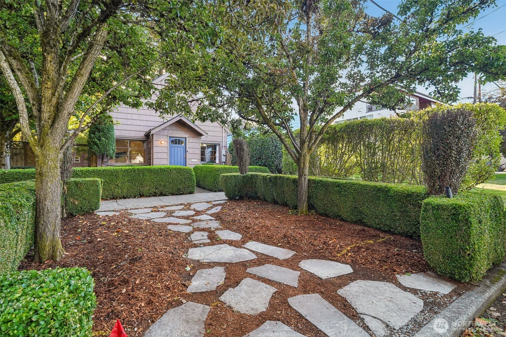 Seattle, Washington, 98108, United States, 3 Bedrooms Bedrooms, ,1 BathroomBathrooms,Residential,For Sale,1979331