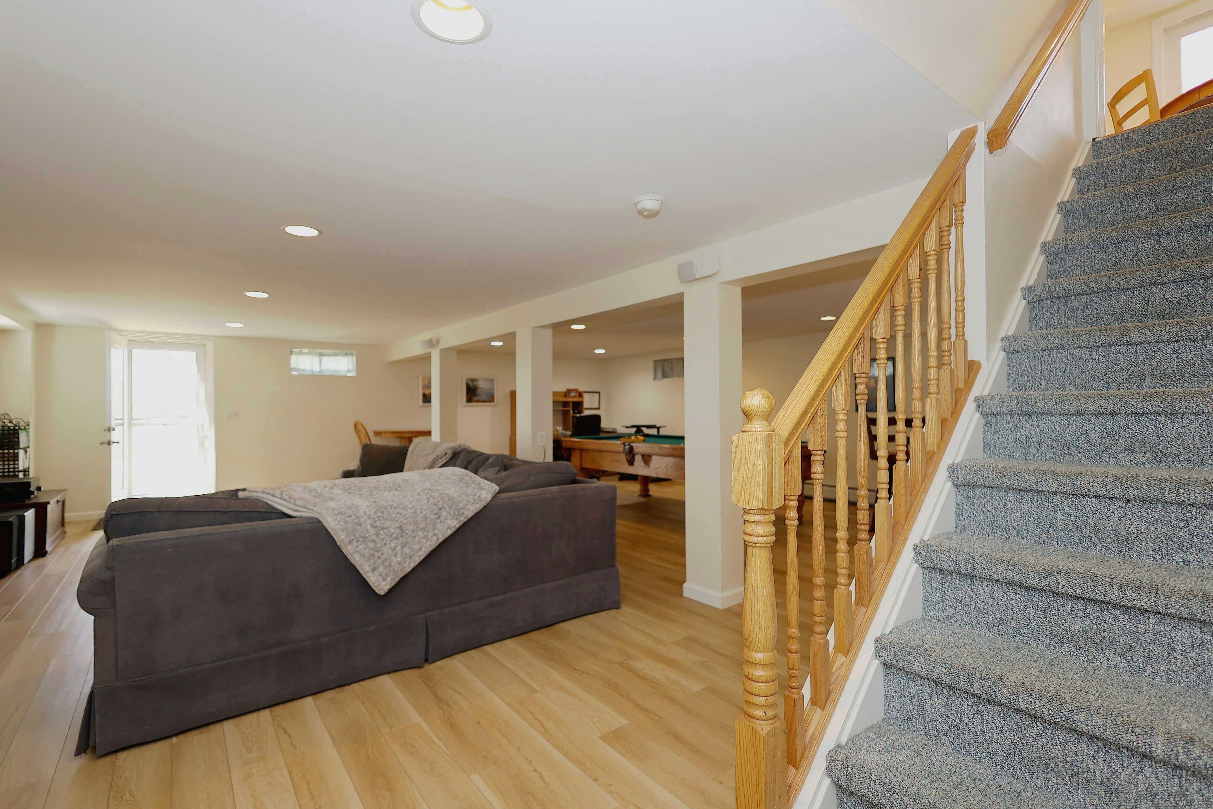  Classic New England Colonial - 物件實景