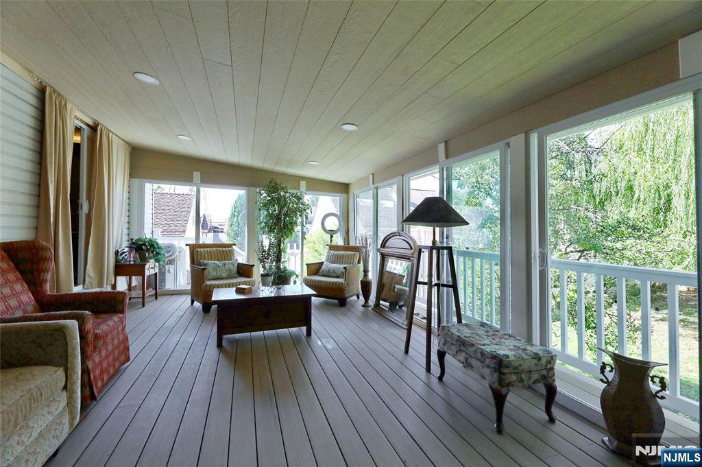 North Arlington, New Jersey, 07031, United States, 6 Bedrooms Bedrooms, ,4 BathroomsBathrooms,Residential,For Sale,1974124