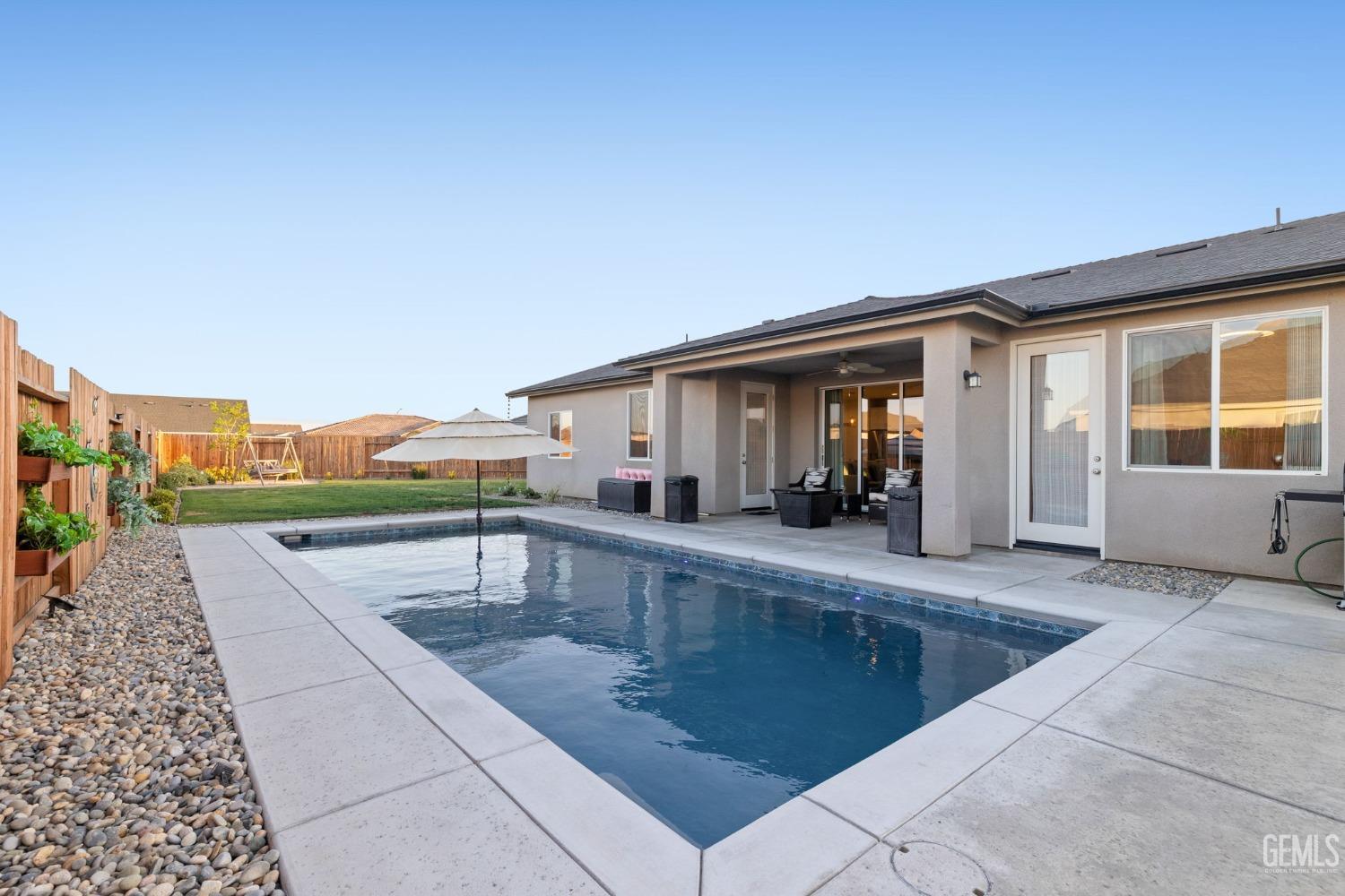 Bakersfield, California, 93313, United States, 4 Bedrooms Bedrooms, ,3 BathroomsBathrooms,Residential,For Sale,1917605