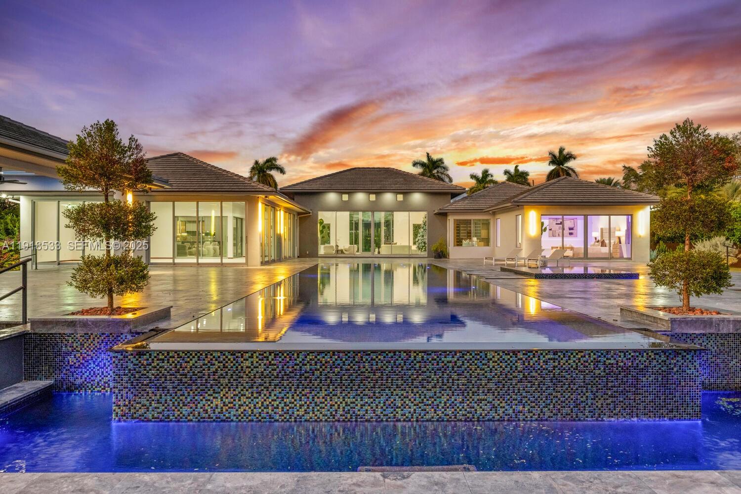 Miami, Florida, 33173, United States, 6 Bedrooms Bedrooms, ,7 BathroomsBathrooms,Residential,For Sale,2001798