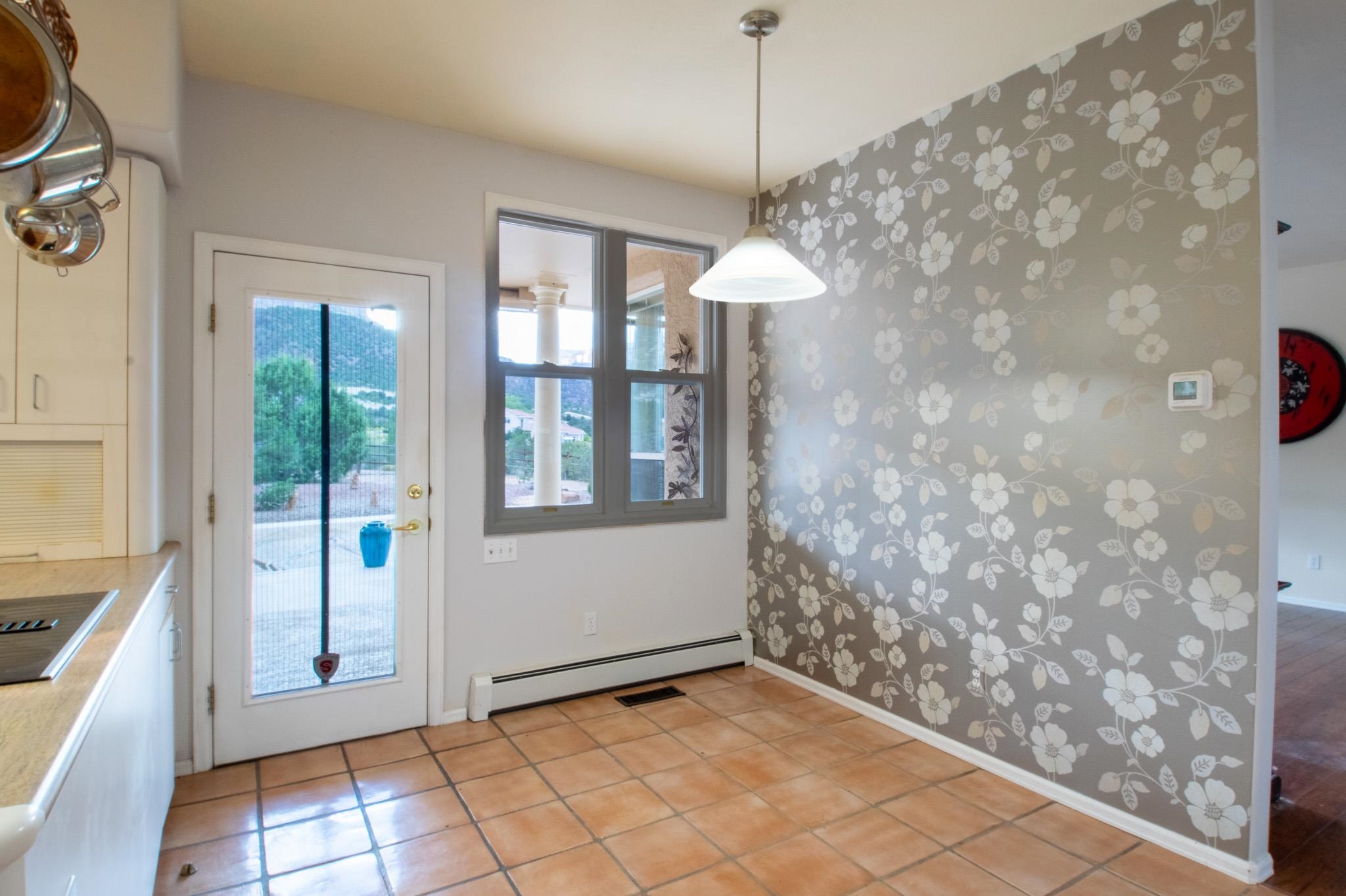 Grand Junction, Colorado, 81507, United States, 5 Bedrooms Bedrooms, ,3 BathroomsBathrooms,Residential,For Sale,1989085