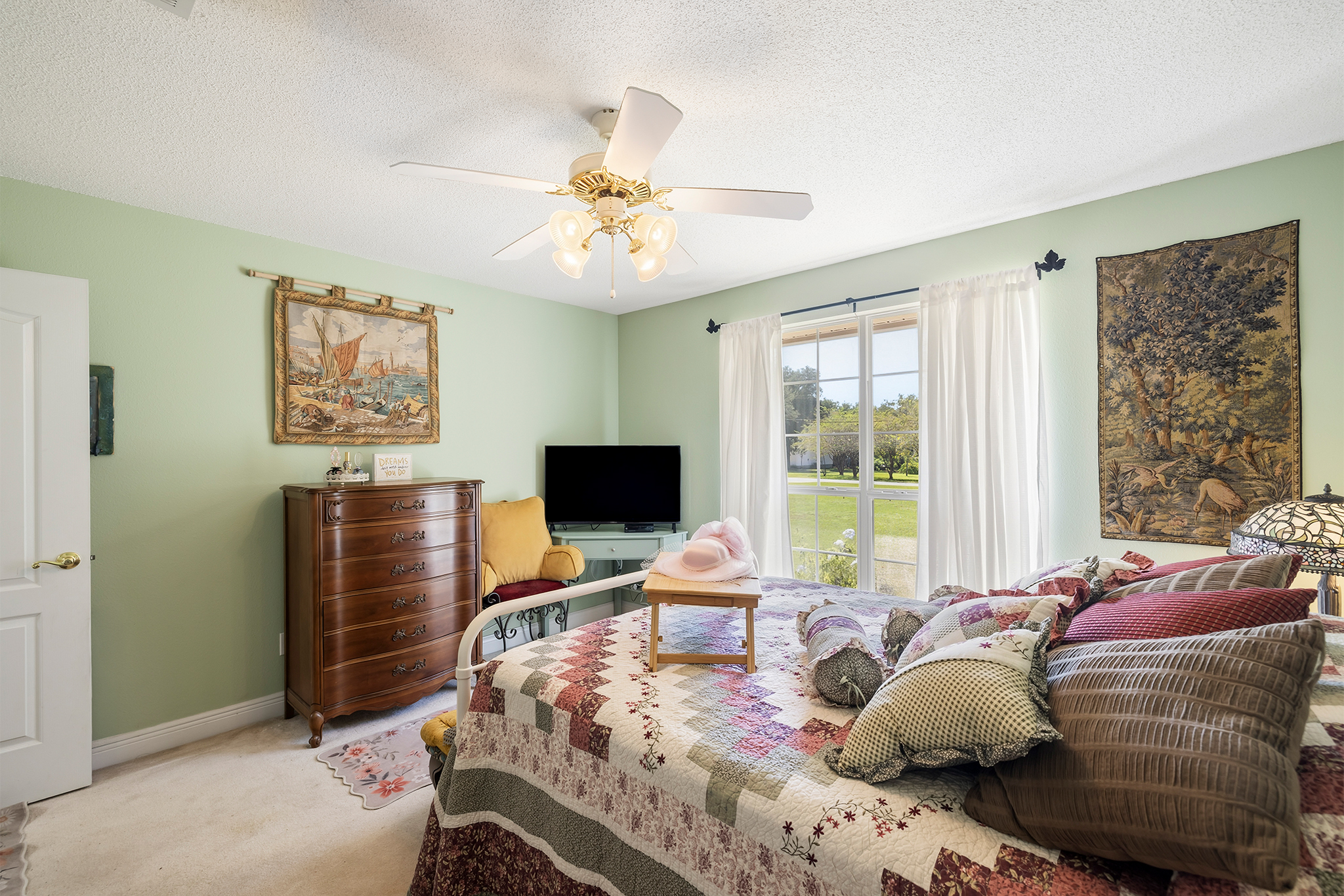  Move-In Ready Home on Nearly an Acre - 物件實景