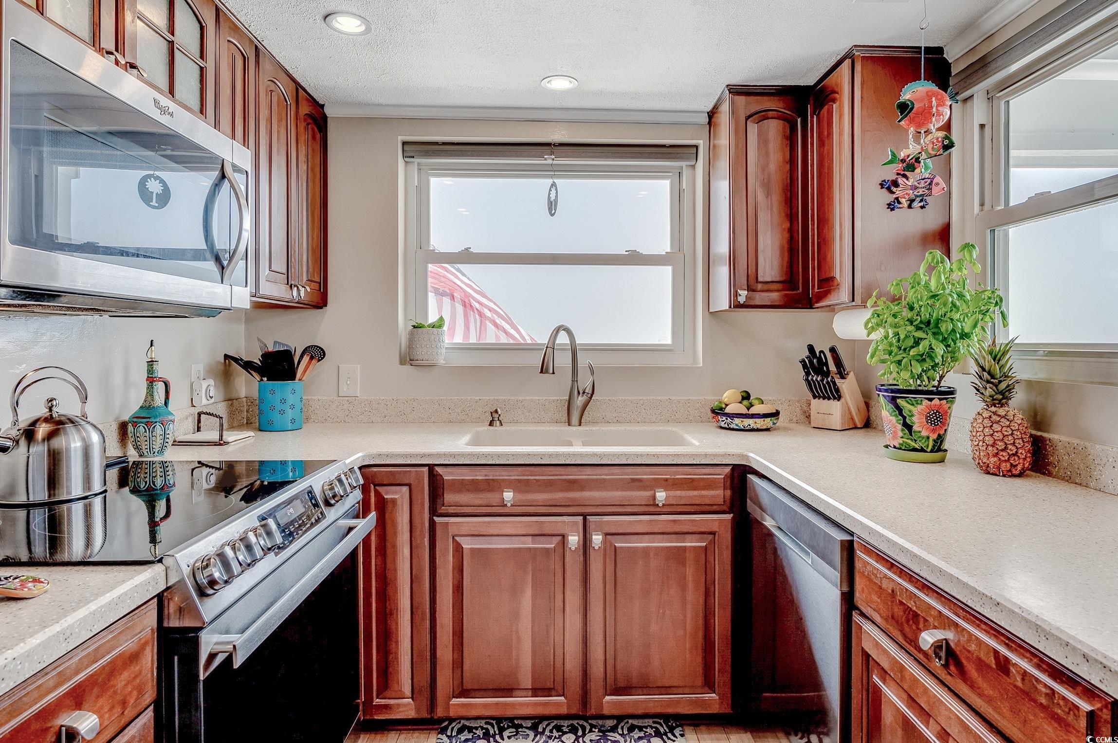 Surfside Beach, South Carolina, 29575, United States, 2 Bedrooms Bedrooms, ,3 BathroomsBathrooms,Residential,For Sale,2003526