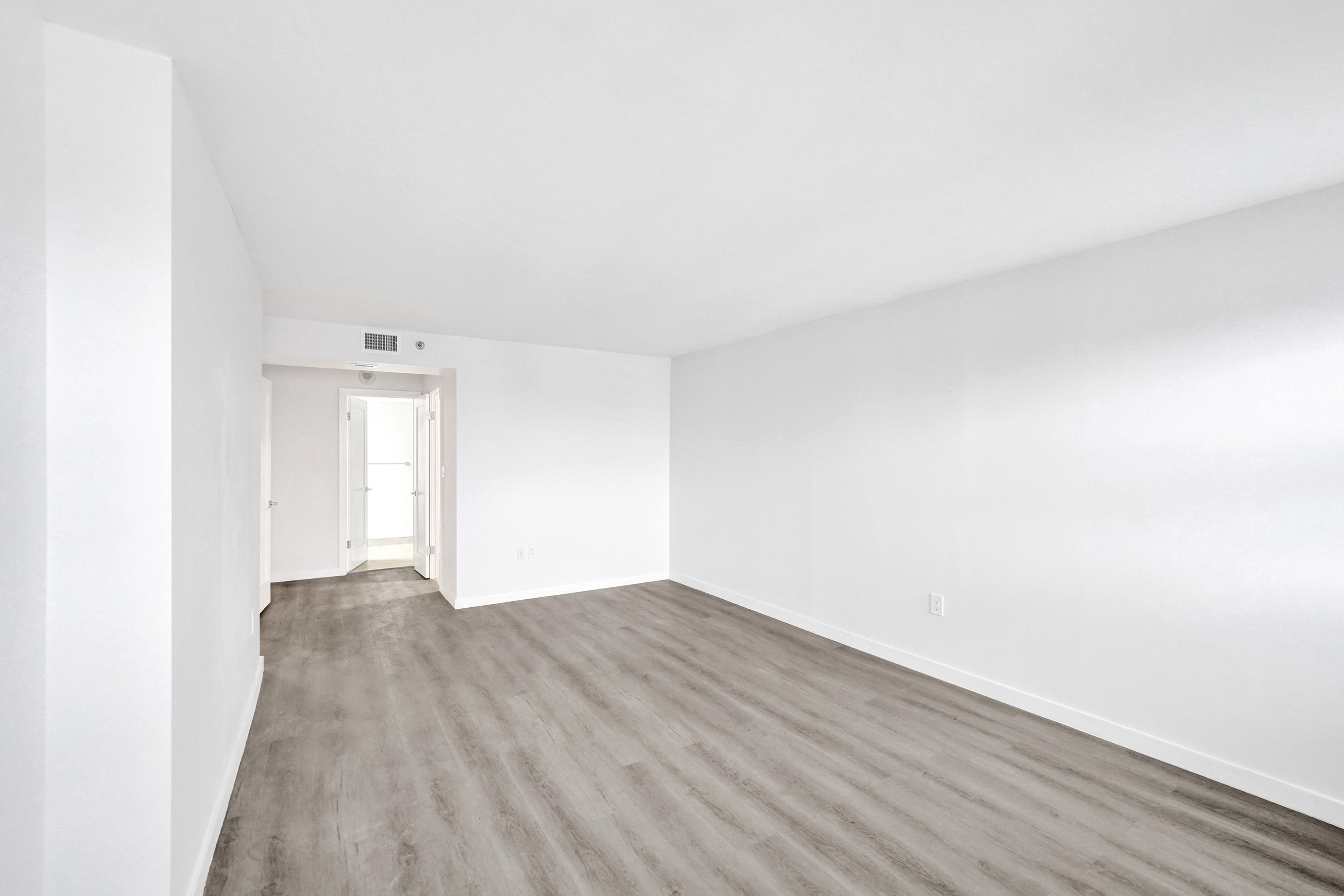  1201 S Ocean Drive, Hollywood, FL, 33019 - 物件實景