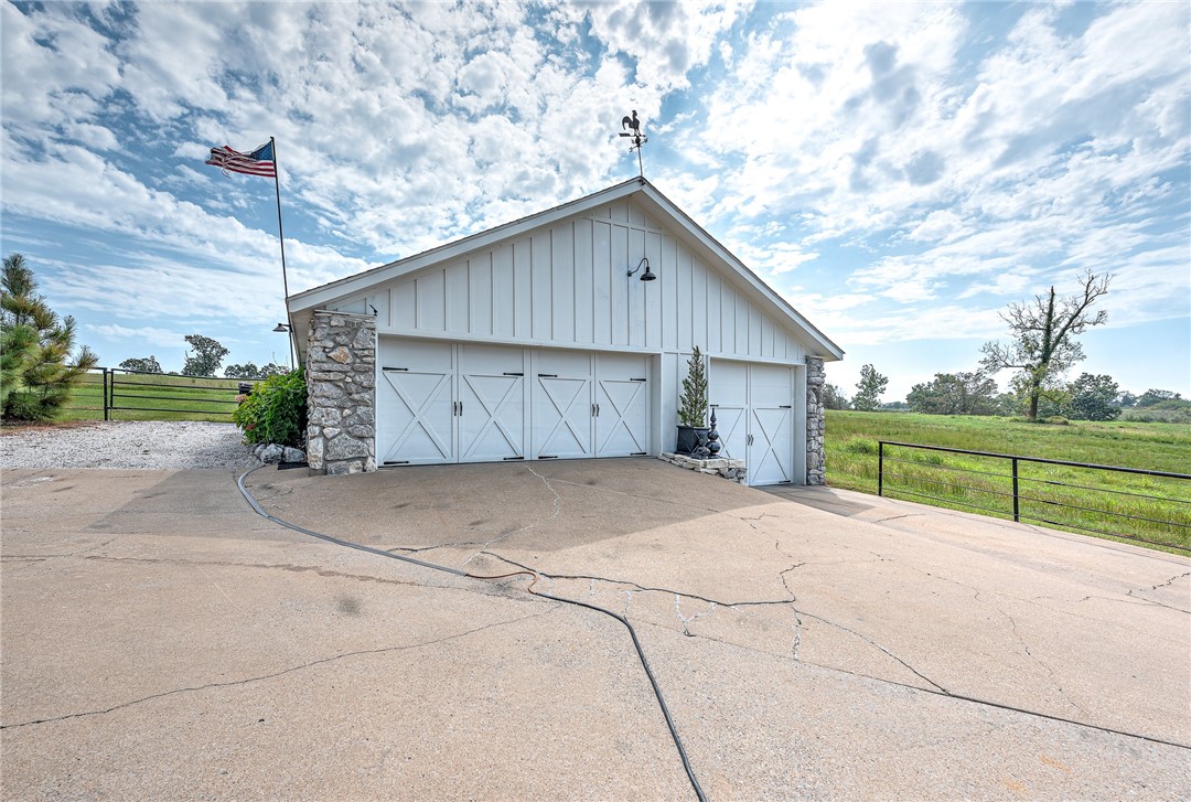 Bentonville, Arkansas, 72713, United States, 4 Bedrooms Bedrooms, ,2 BathroomsBathrooms,Residential,For Sale,1947992
