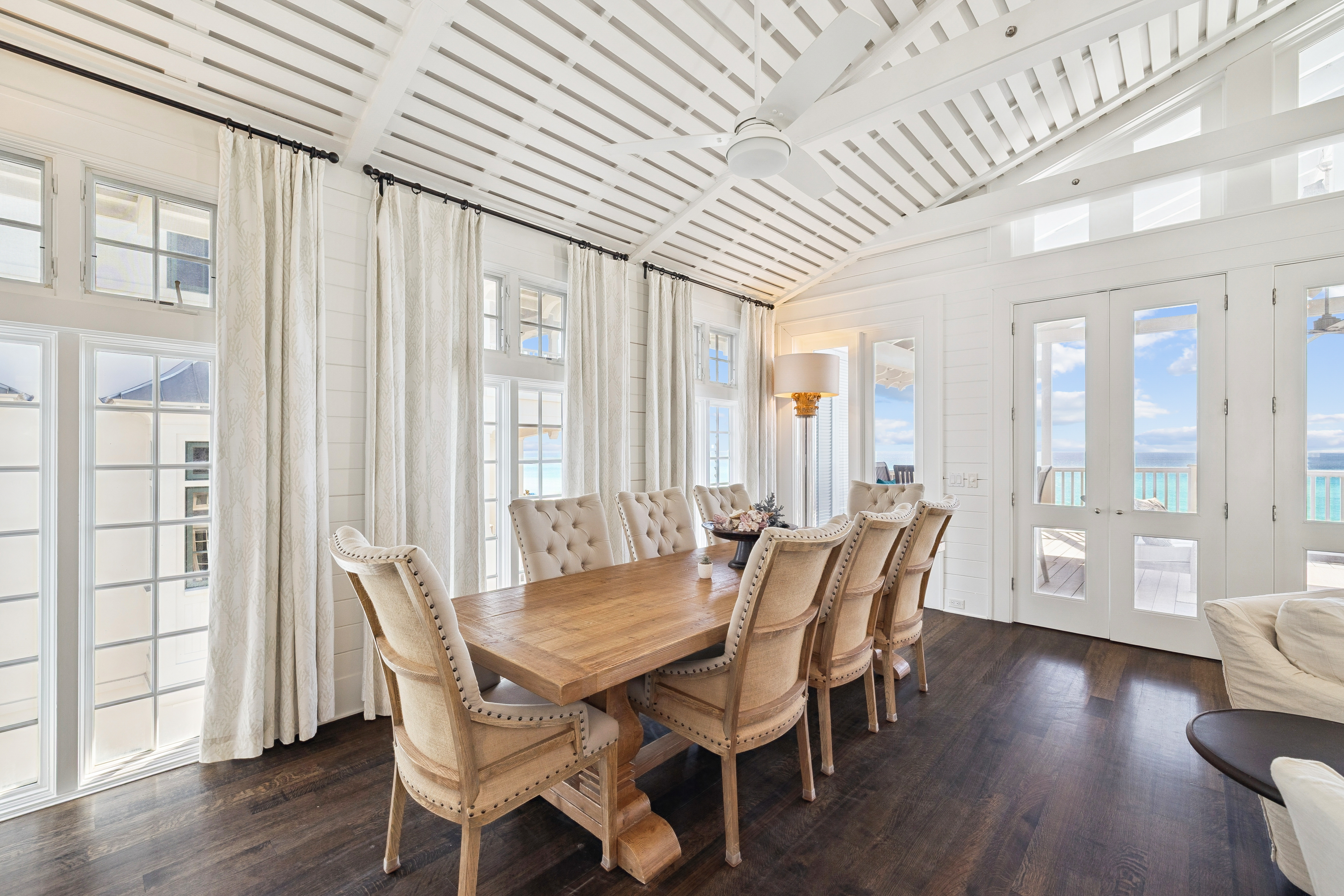  An Iconic Seaside Beach Retreat with Panoramic Gulf Views - 物件實景