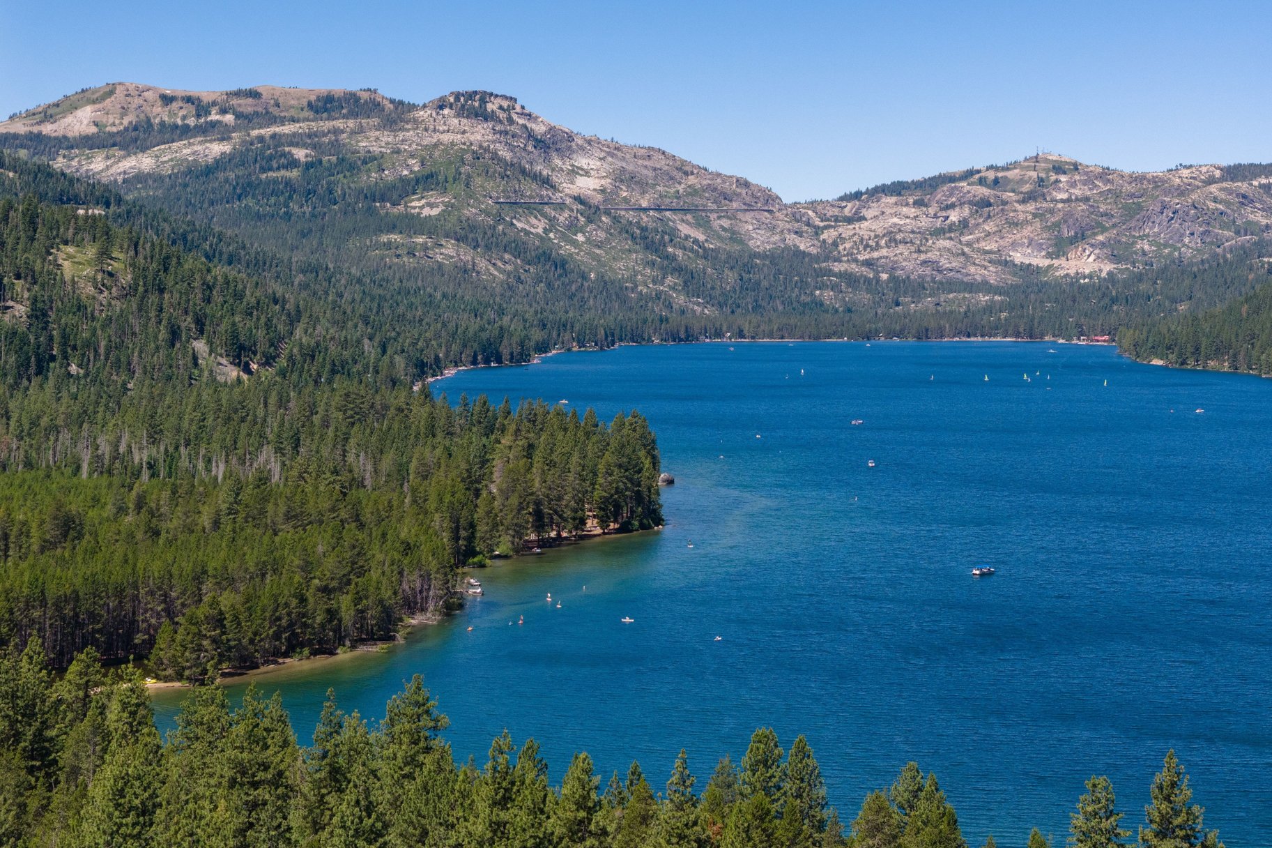  Updated Tahoe Donner retreat with a greenbelt setting - 物件實景