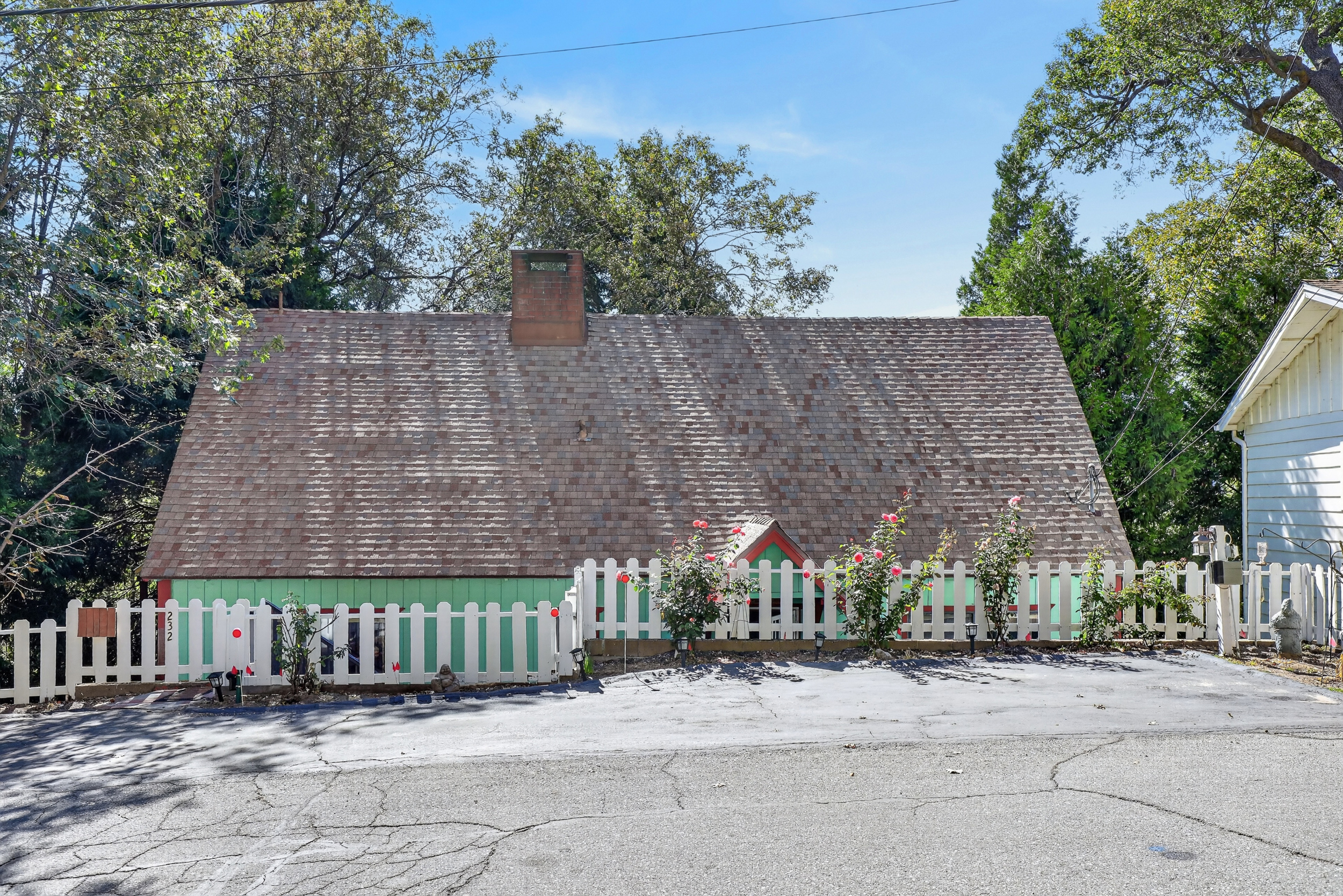  232 Sunset Drive, Lake Arrowhead, CA 92352 - 物件實景