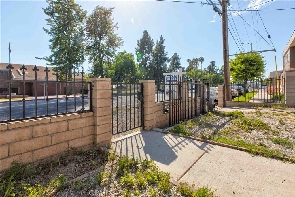 Sun Valley, California, 91352, United States, 4 Bedrooms Bedrooms, ,3 BathroomsBathrooms,Residential,For Sale,1938839
