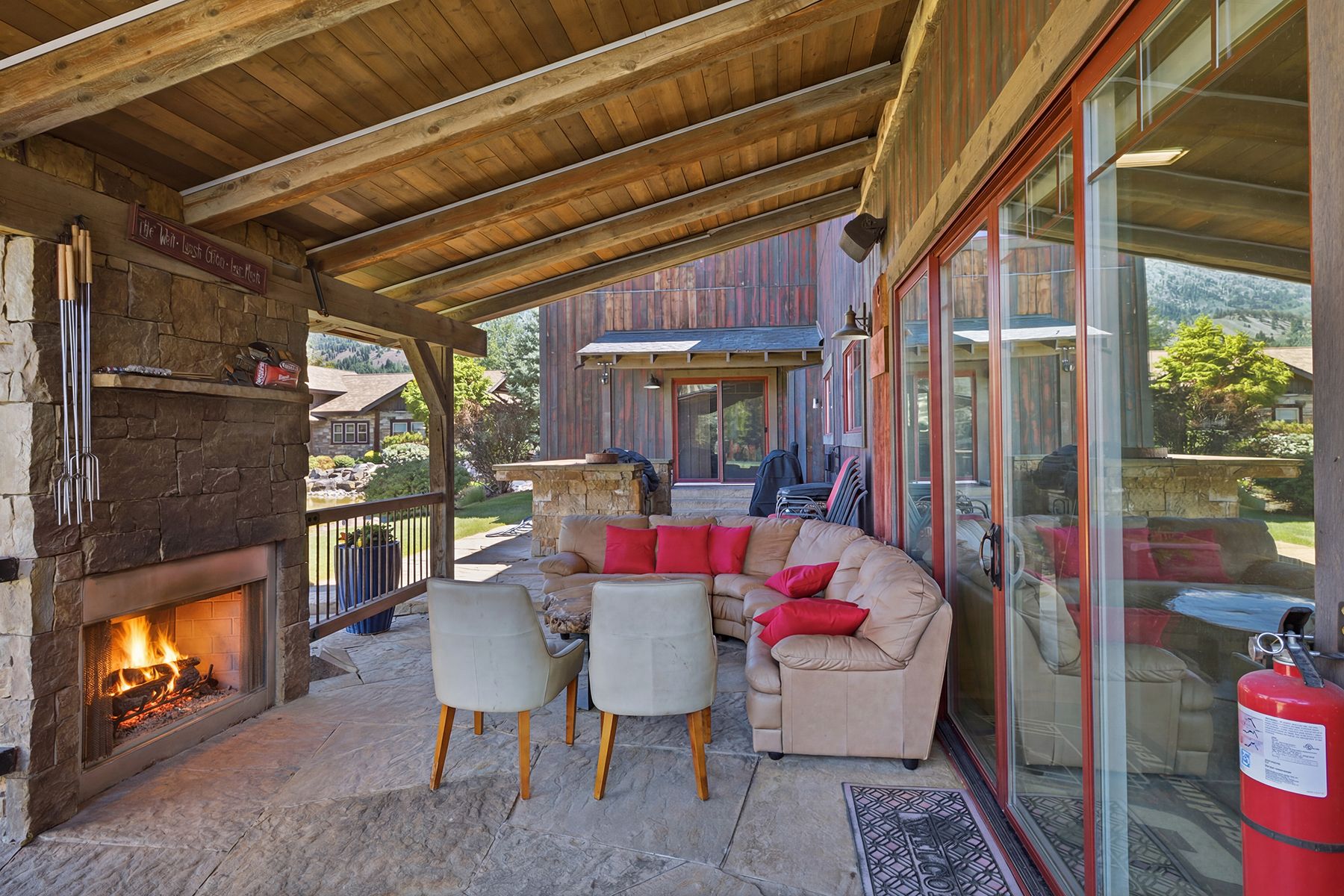  Elevated Living at Alpine Airpark - 物件實景