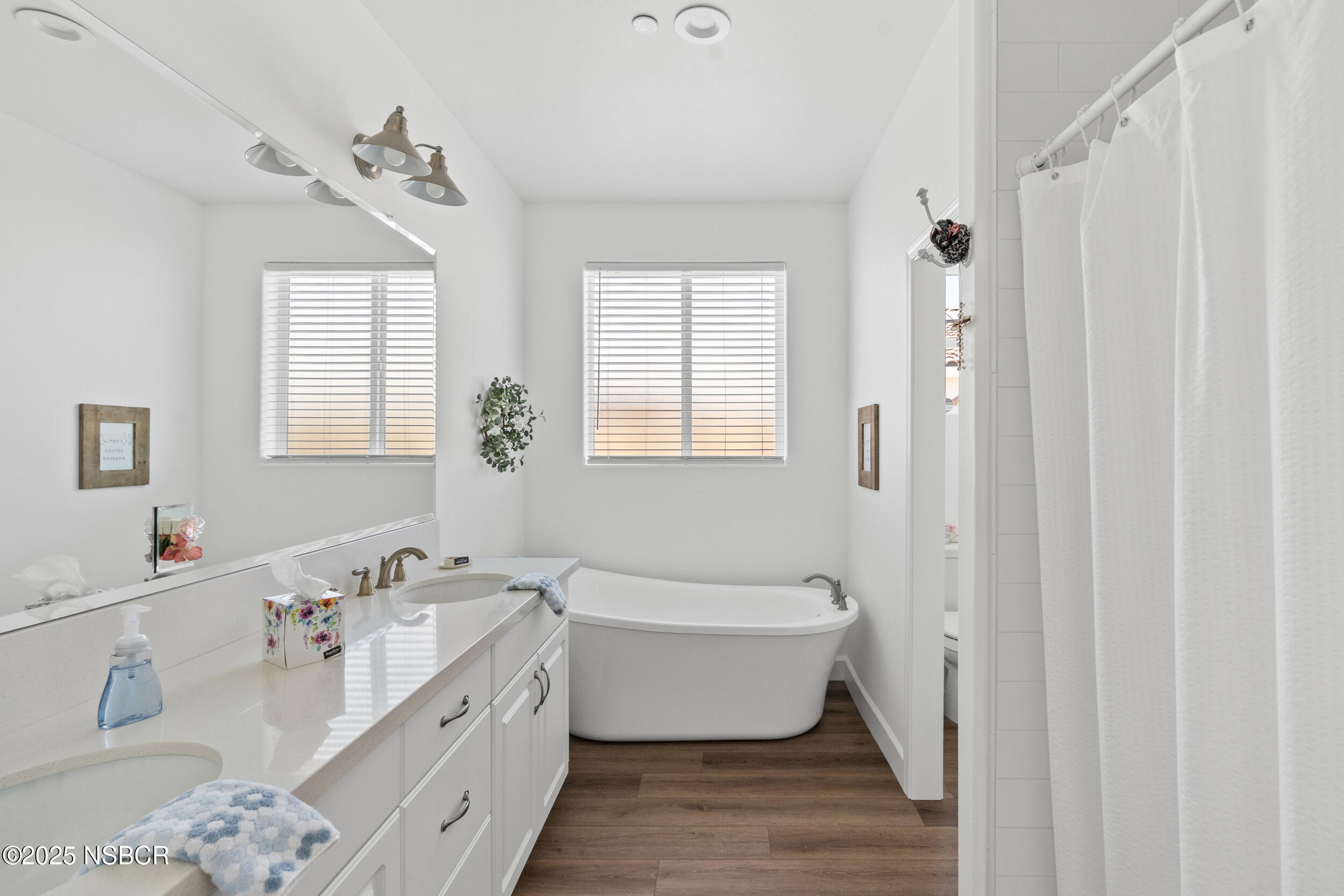 Santa Maria, California, 93455, United States, 3 Bedrooms Bedrooms, ,3 BathroomsBathrooms,Residential,For Sale,1929154