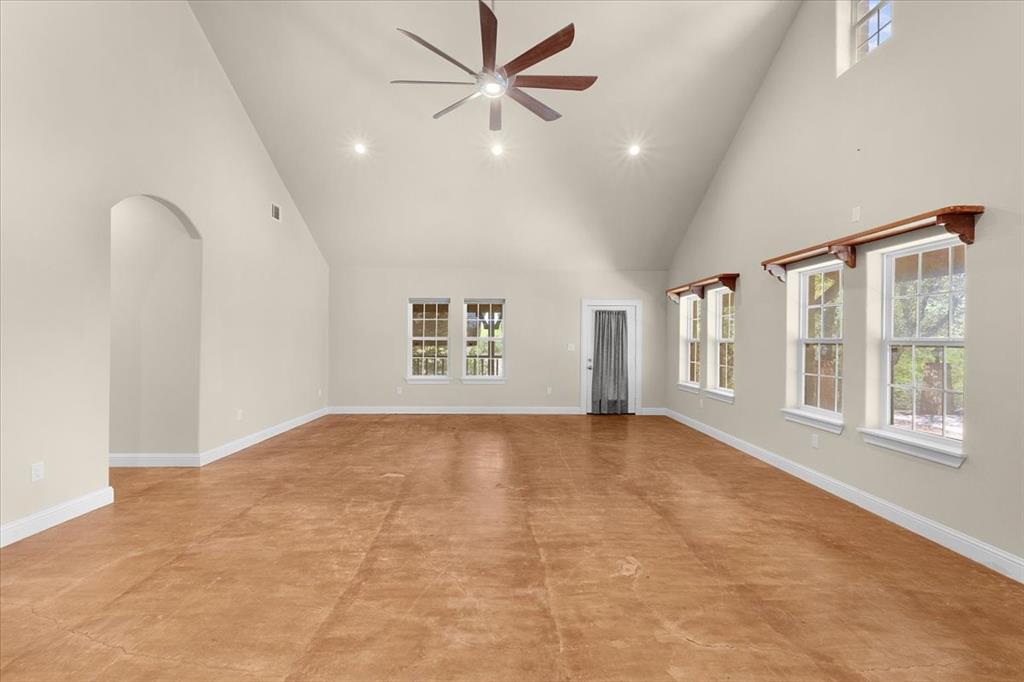 Weatherford, Texas, 76088, United States, 4 Bedrooms Bedrooms, ,3 BathroomsBathrooms,Residential,For Sale,1974322