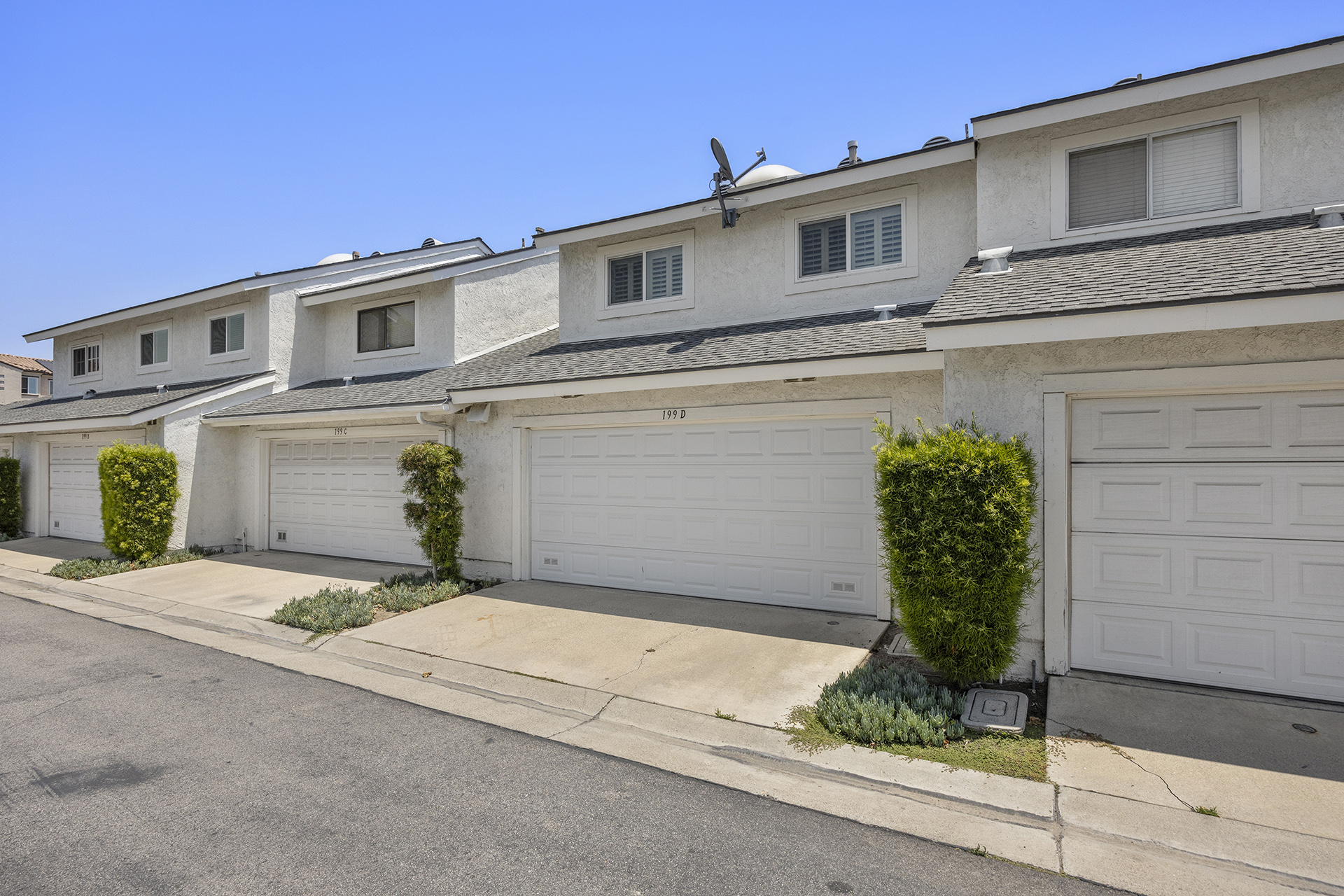 Anaheim, California, 92801, United States, 3 Bedrooms Bedrooms, ,3 BathroomsBathrooms,Residential,For Sale,1878361