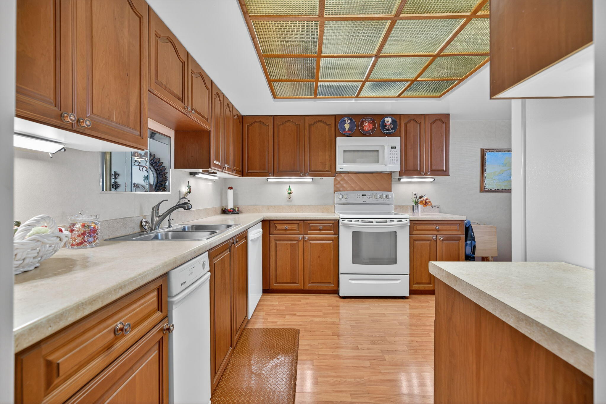 North Palm Beach, Florida, 33408, United States, 2 Bedrooms Bedrooms, ,2 BathroomsBathrooms,Residential,For Sale,1940741