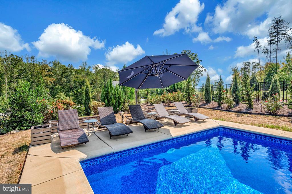 Fredericksburg, Virginia, 22406, United States, 5 Bedrooms Bedrooms, ,6 BathroomsBathrooms,Residential,For Sale,1981857