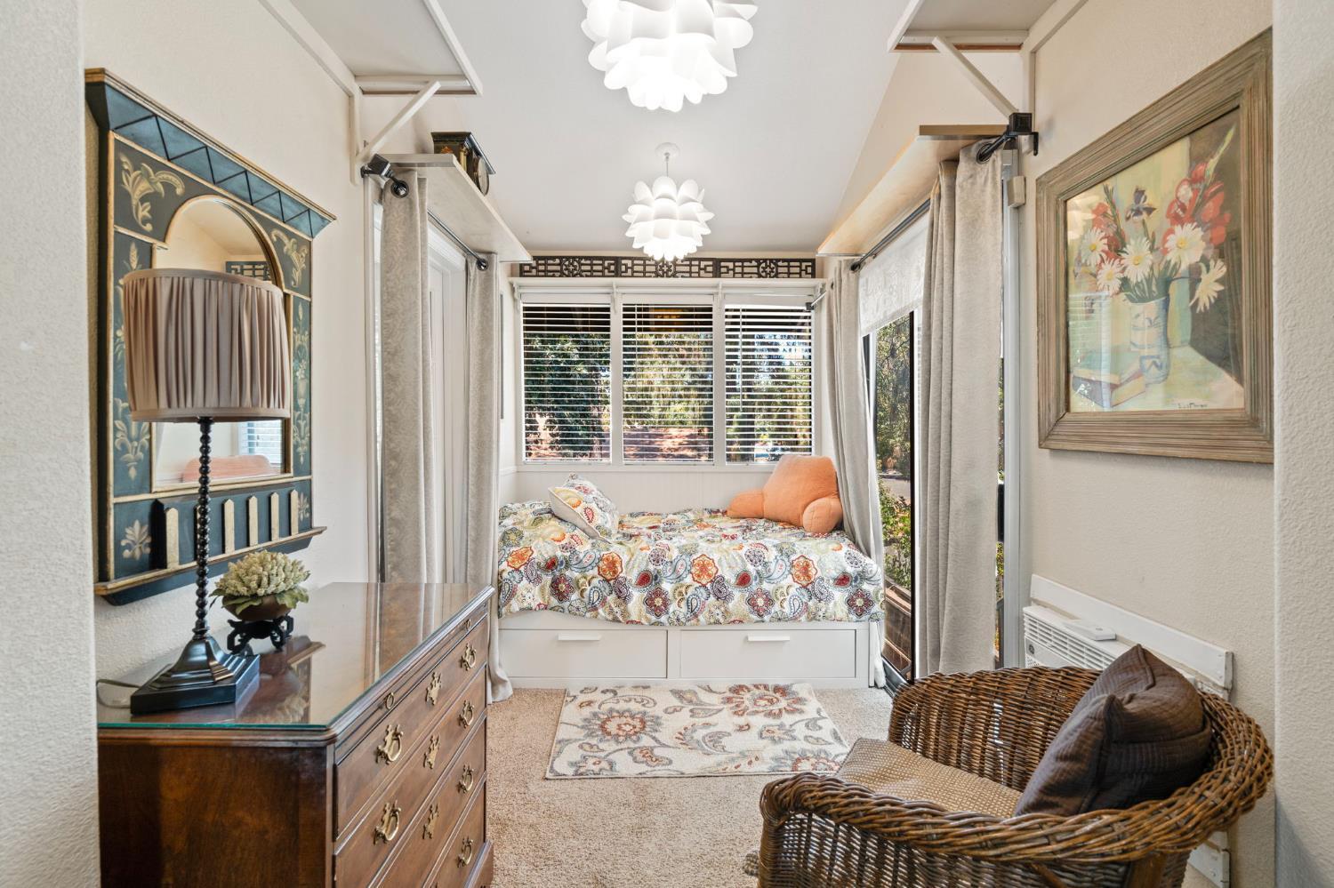 Davis, California, 95616, United States, 4 Bedrooms Bedrooms, ,5 BathroomsBathrooms,Residential,For Sale,1895381