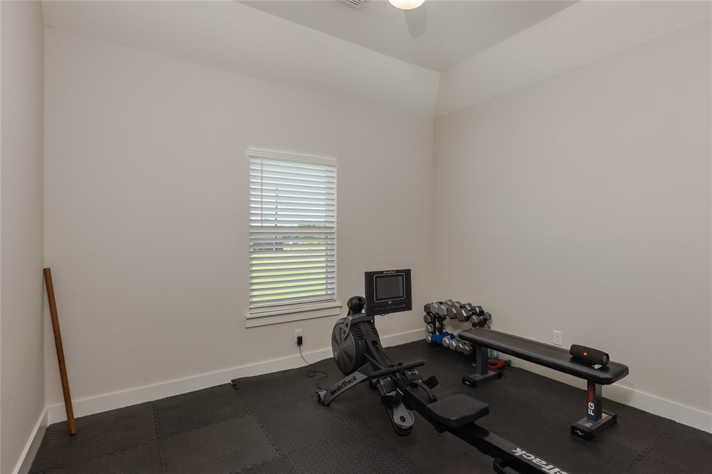 Weatherford, Texas, 76085, United States, 4 Bedrooms Bedrooms, ,2 BathroomsBathrooms,Residential,For Sale,1904359