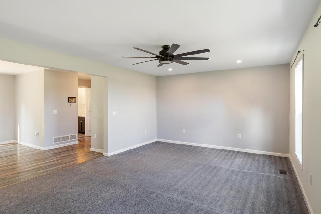 Charlevoix, Michigan, 49720, United States, 5 Bedrooms Bedrooms, ,3 BathroomsBathrooms,Residential,For Sale,1917973