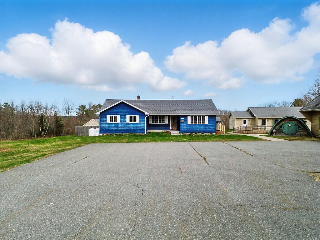 China, Maine, 04358, United States, 6 Bedrooms Bedrooms, ,3 BathroomsBathrooms,Residential,For Sale,1898689