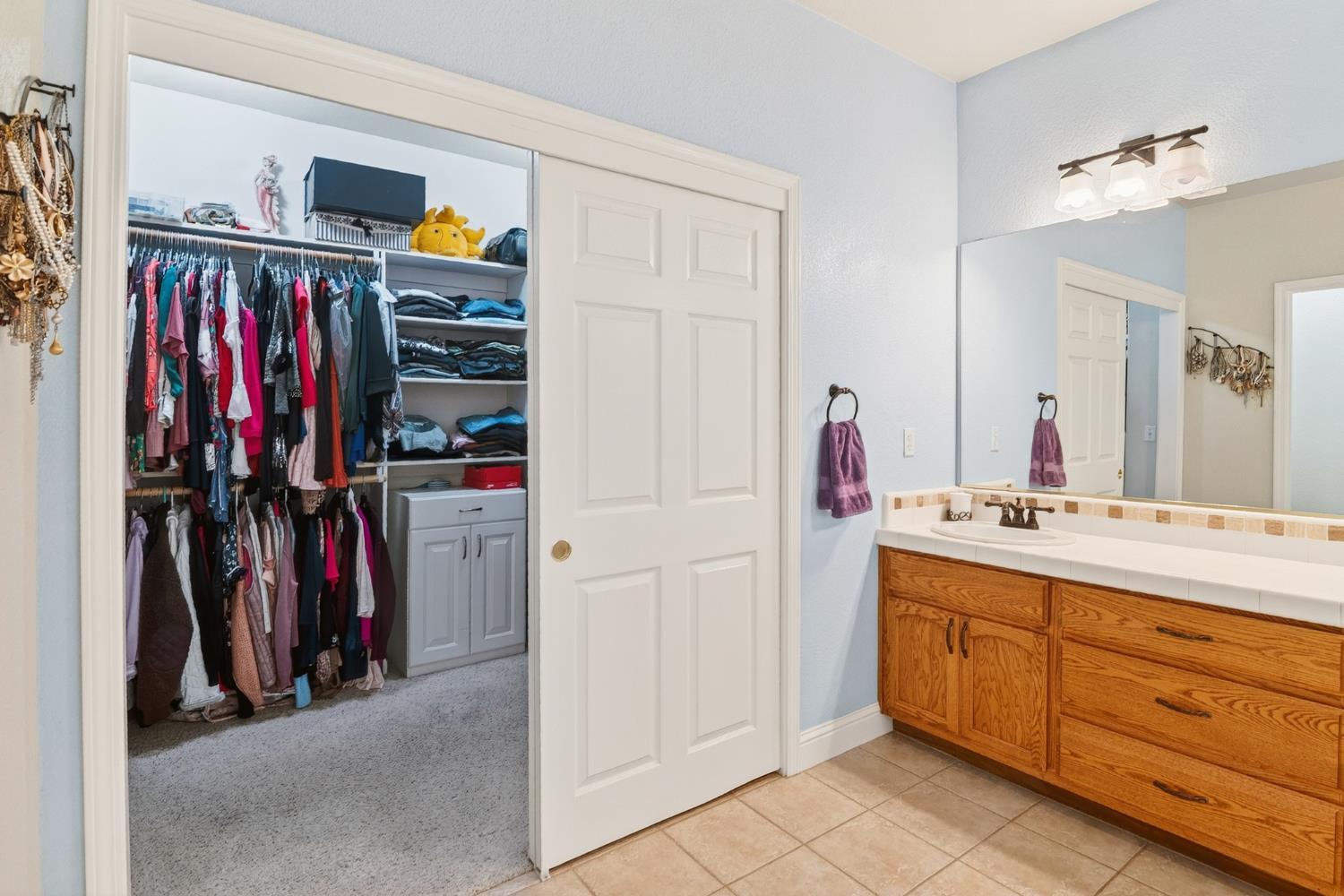 Valley Springs, California, 95252, United States, 4 Bedrooms Bedrooms, ,3 BathroomsBathrooms,Residential,For Sale,2049425