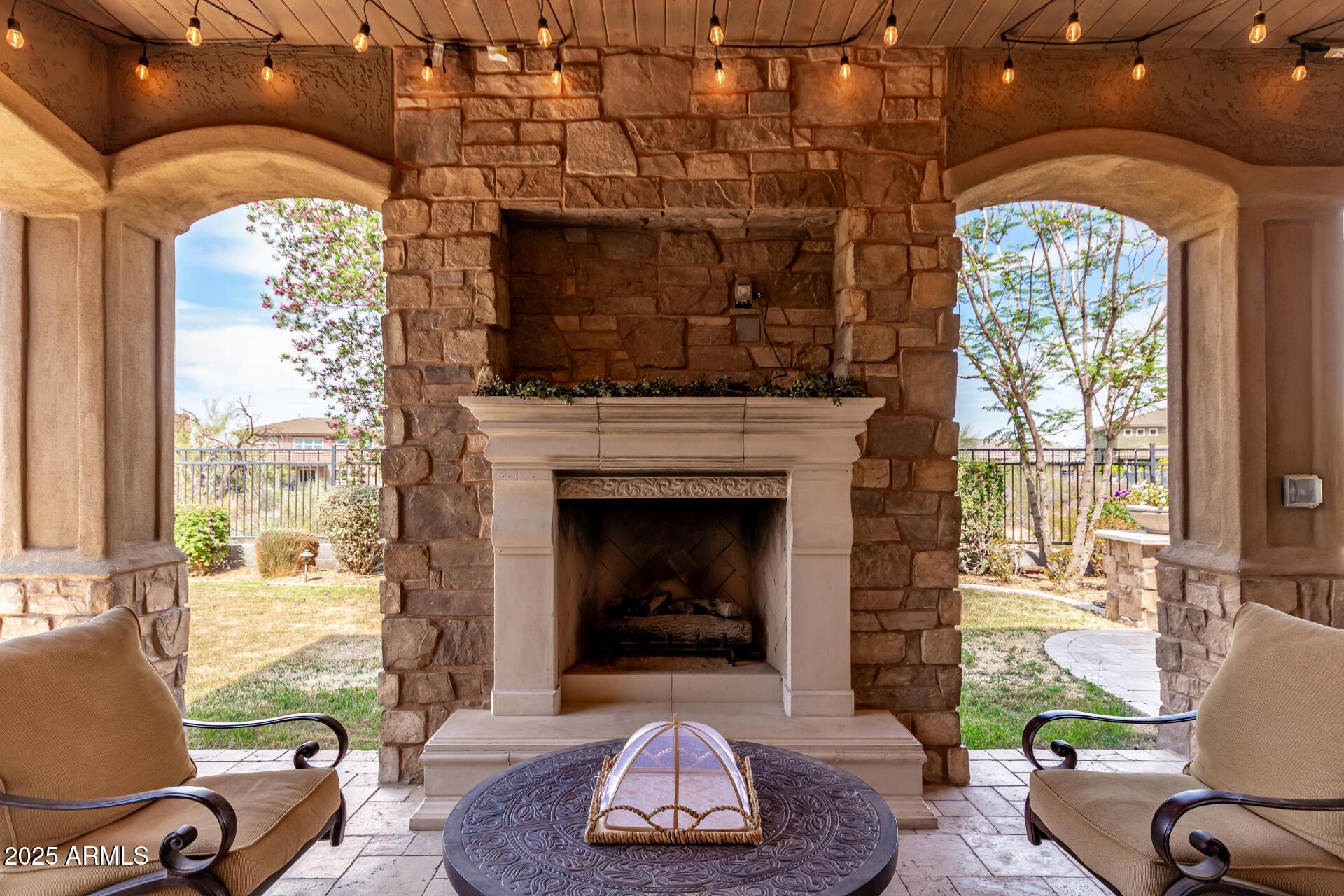 Phoenix, Arizona, 85050, United States, 5 Bedrooms Bedrooms, ,4 BathroomsBathrooms,Residential,For Sale,1980478