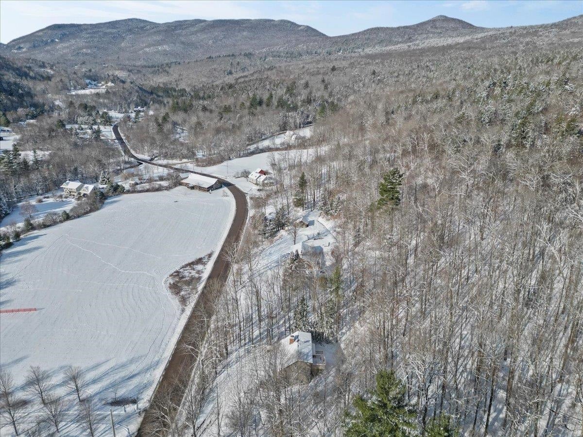 Stowe, Vermont, 05672, United States, 4 Bedrooms Bedrooms, ,2 BathroomsBathrooms,Residential,For Sale,2003261