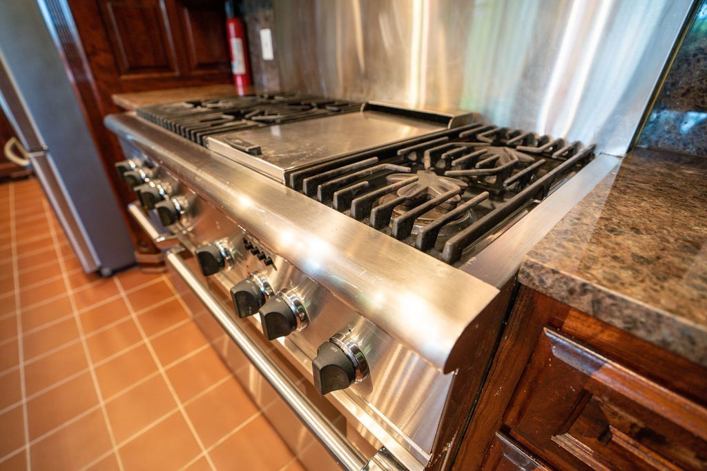 Clarksville, Tennessee, 37043, United States, 7 Bedrooms Bedrooms, ,7 BathroomsBathrooms,Residential,For Sale,1999210