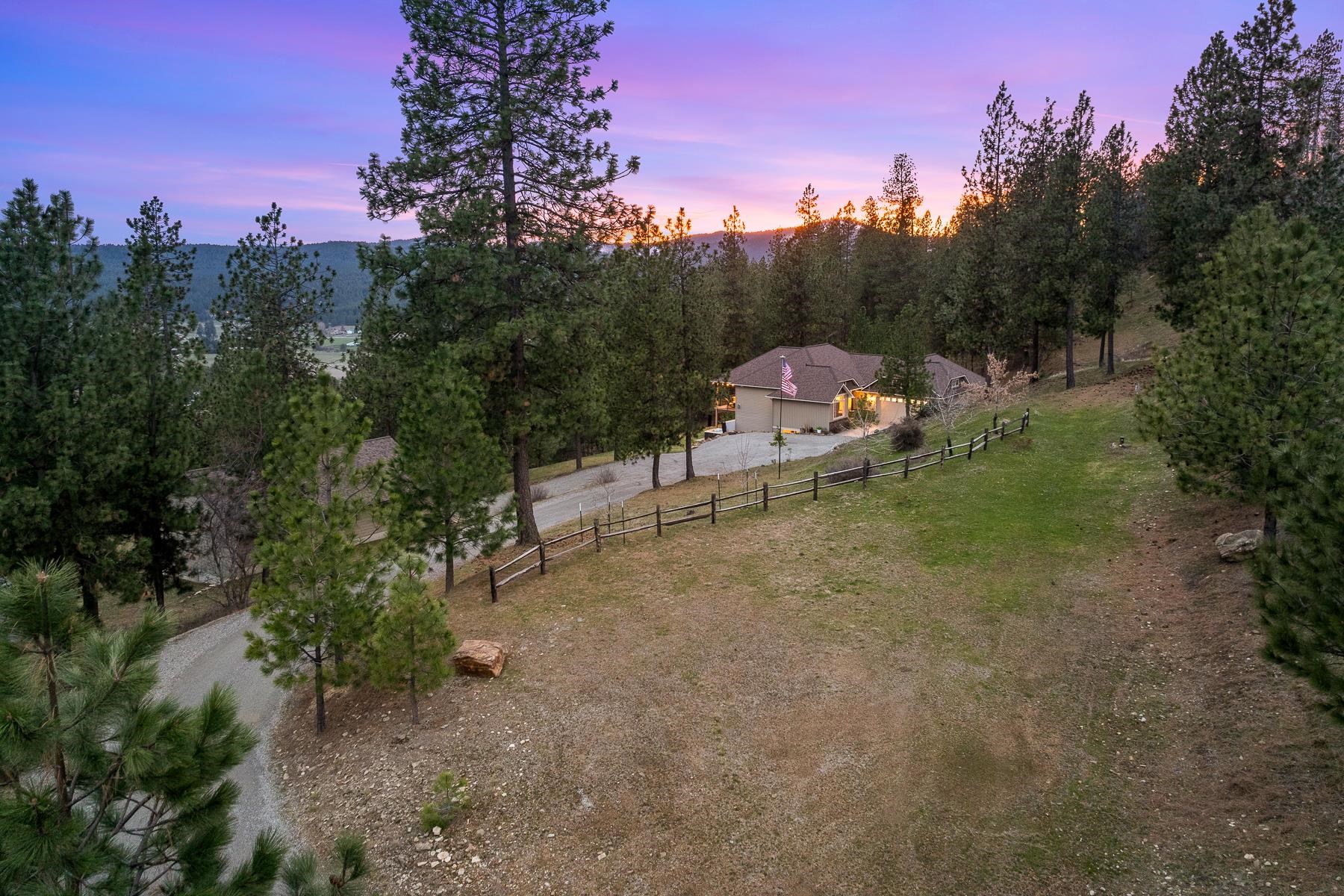 Newman Lake, Washington, 99025, United States, 3 Bedrooms Bedrooms, ,4 BathroomsBathrooms,Residential,For Sale,2028659