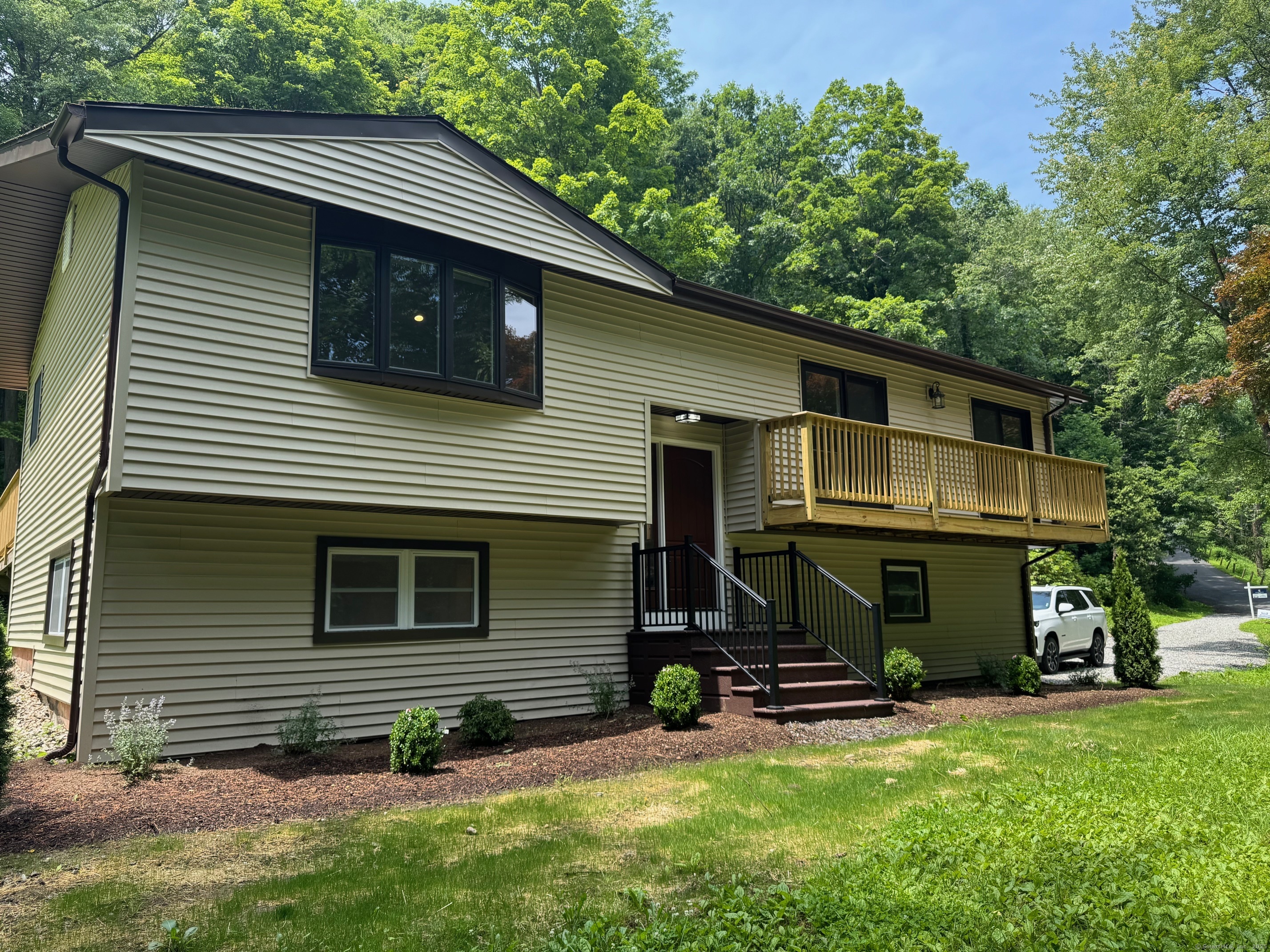 Sherman, Connecticut, 06784, United States, 3 Bedrooms Bedrooms, ,3 BathroomsBathrooms,Residential,For Sale,1840198