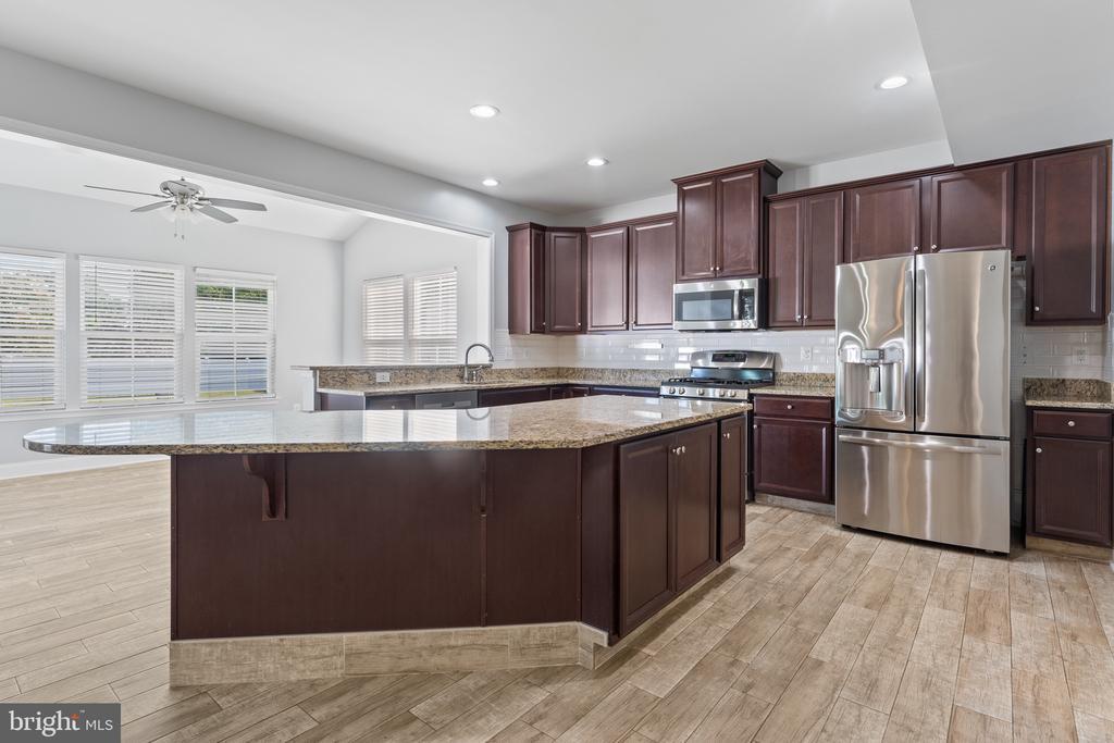 Fredericksburg, Virginia, 22408, United States, 4 Bedrooms Bedrooms, ,4 BathroomsBathrooms,Residential,For Sale,1932682