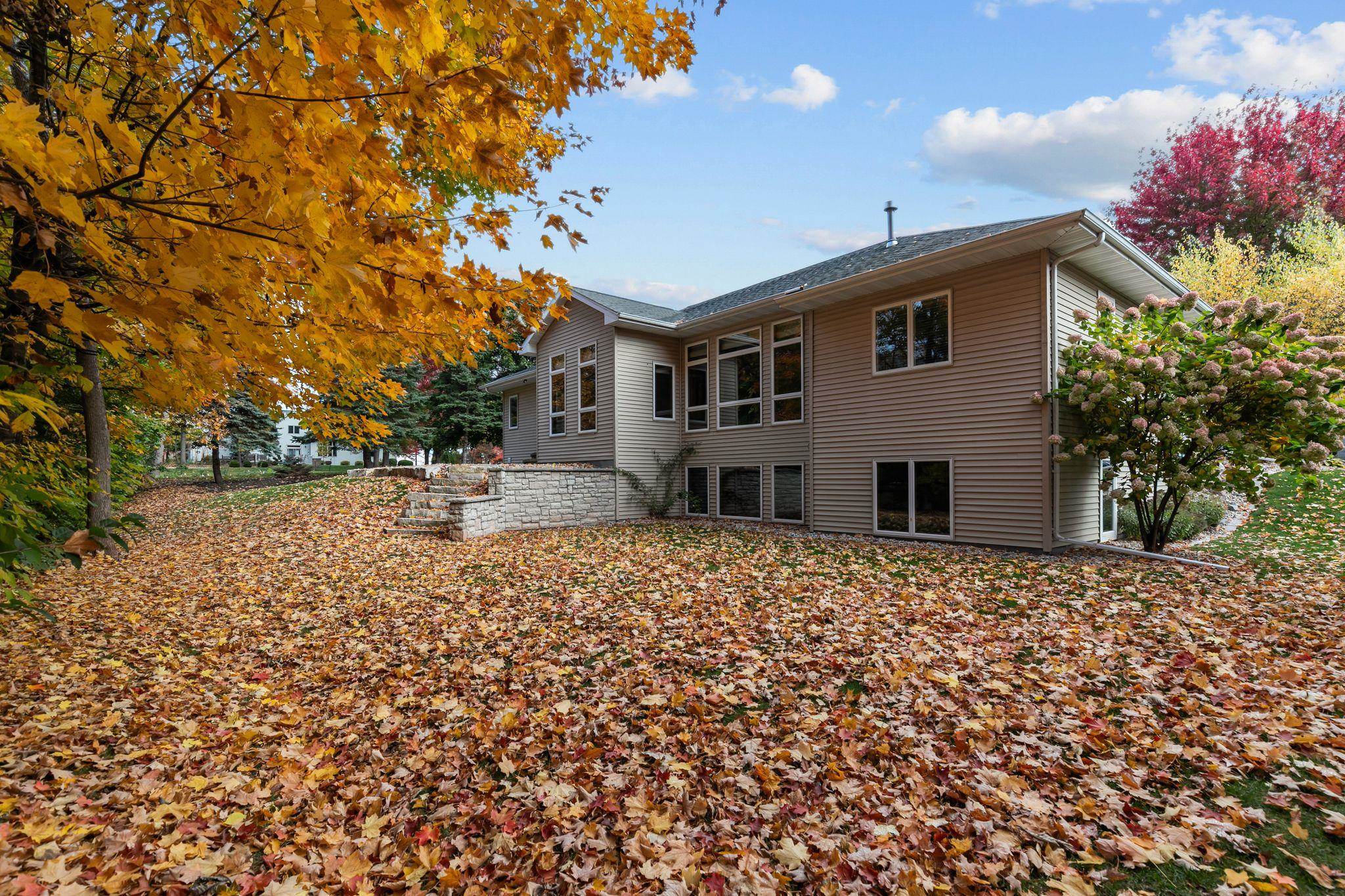 Combined Locks, Wisconsin, 54113, United States, 3 Bedrooms Bedrooms, ,4 BathroomsBathrooms,Residential,For Sale,1976414