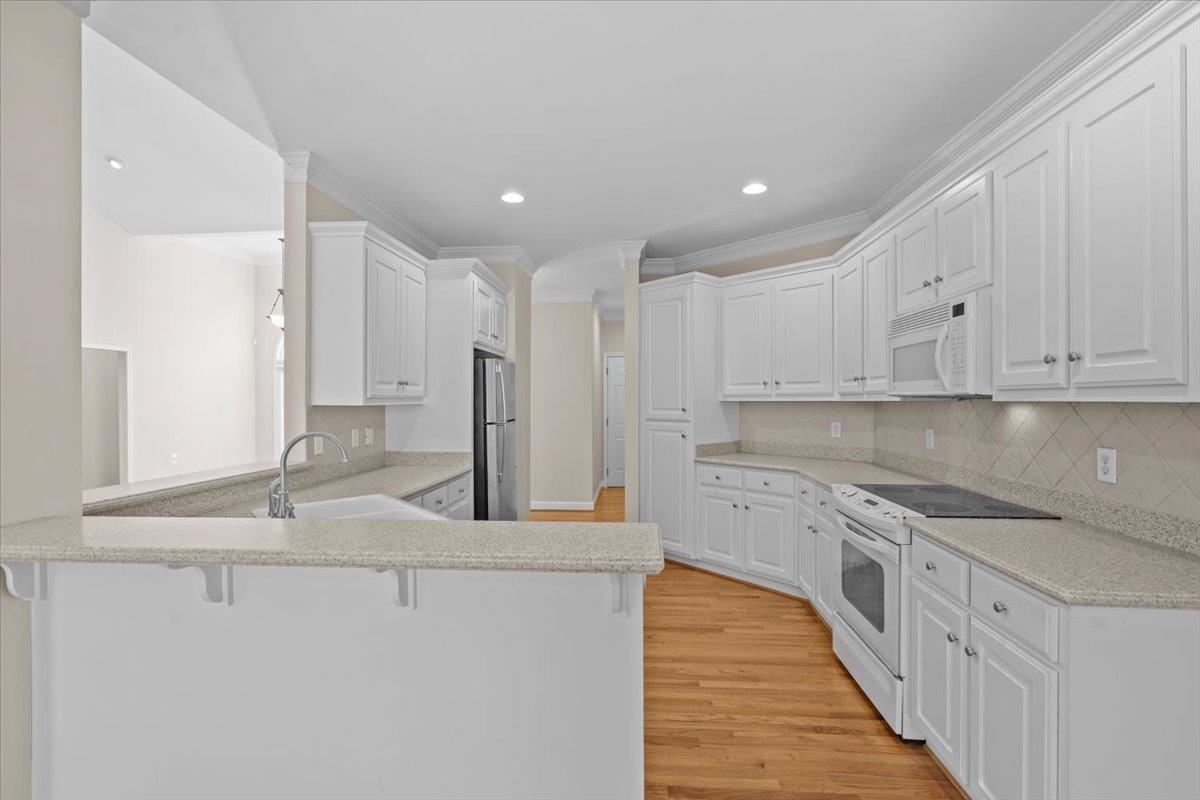 Greenville, South Carolina, 29615, United States, 4 Bedrooms Bedrooms, ,2 BathroomsBathrooms,Residential,For Sale,2006117