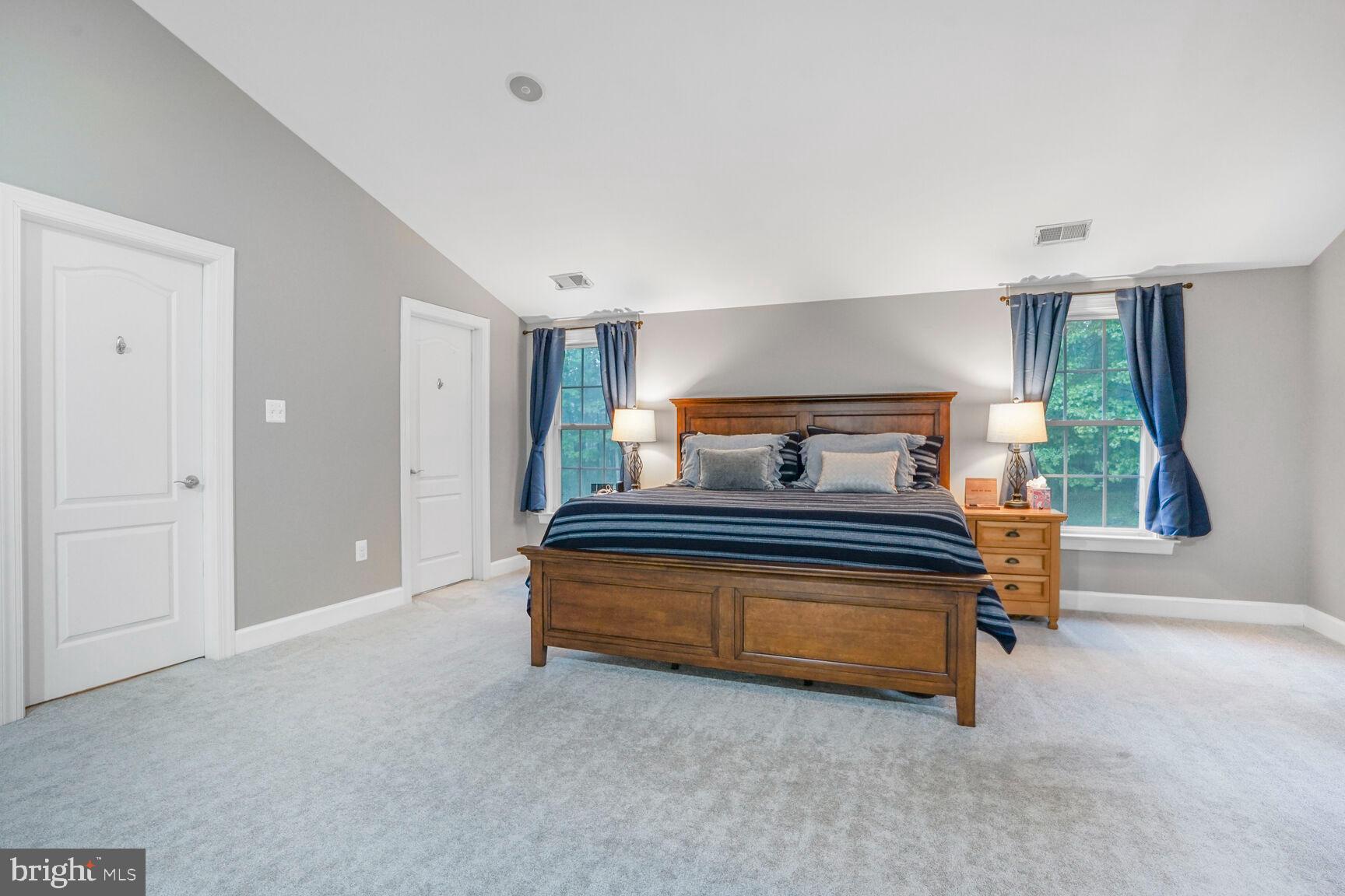 Woodbridge, Virginia, 22192, United States, 5 Bedrooms Bedrooms, ,5 BathroomsBathrooms,Residential,For Sale,1825491