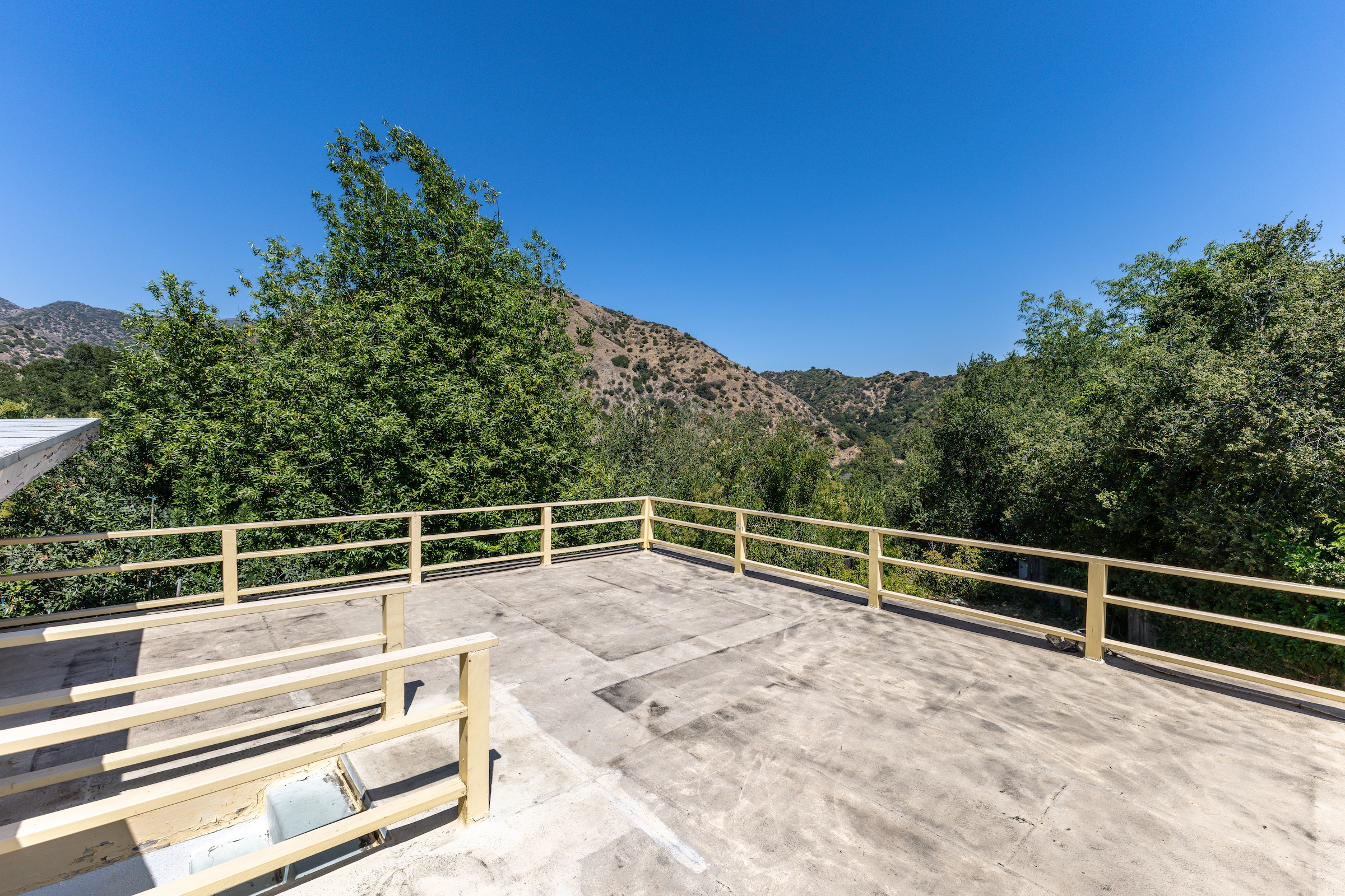  890 Ridgeside Drive - 物件實景