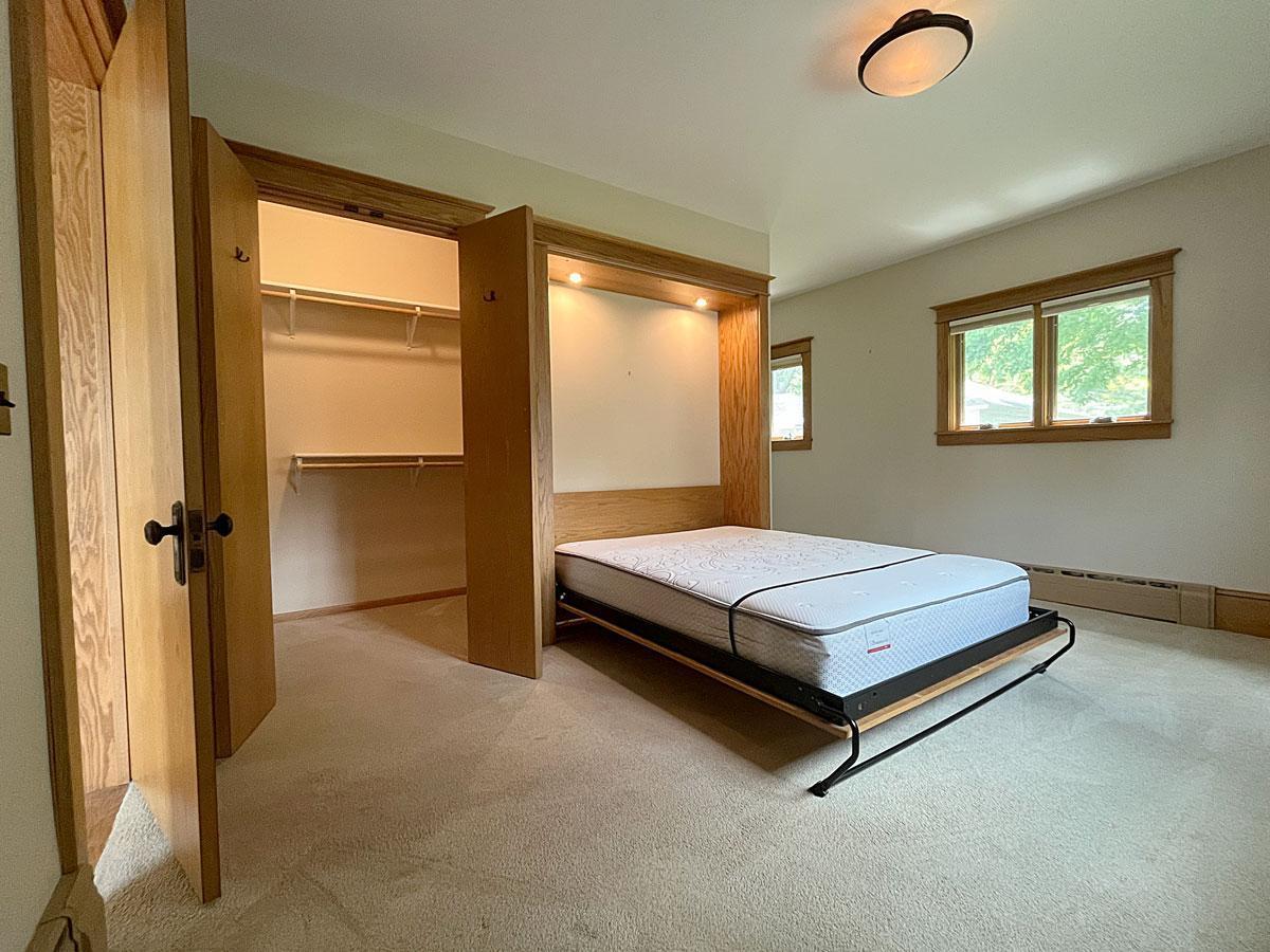 Northfield, Minnesota, 55057, United States, 5 Bedrooms Bedrooms, ,1 BathroomBathrooms,Residential,For Sale,1984283