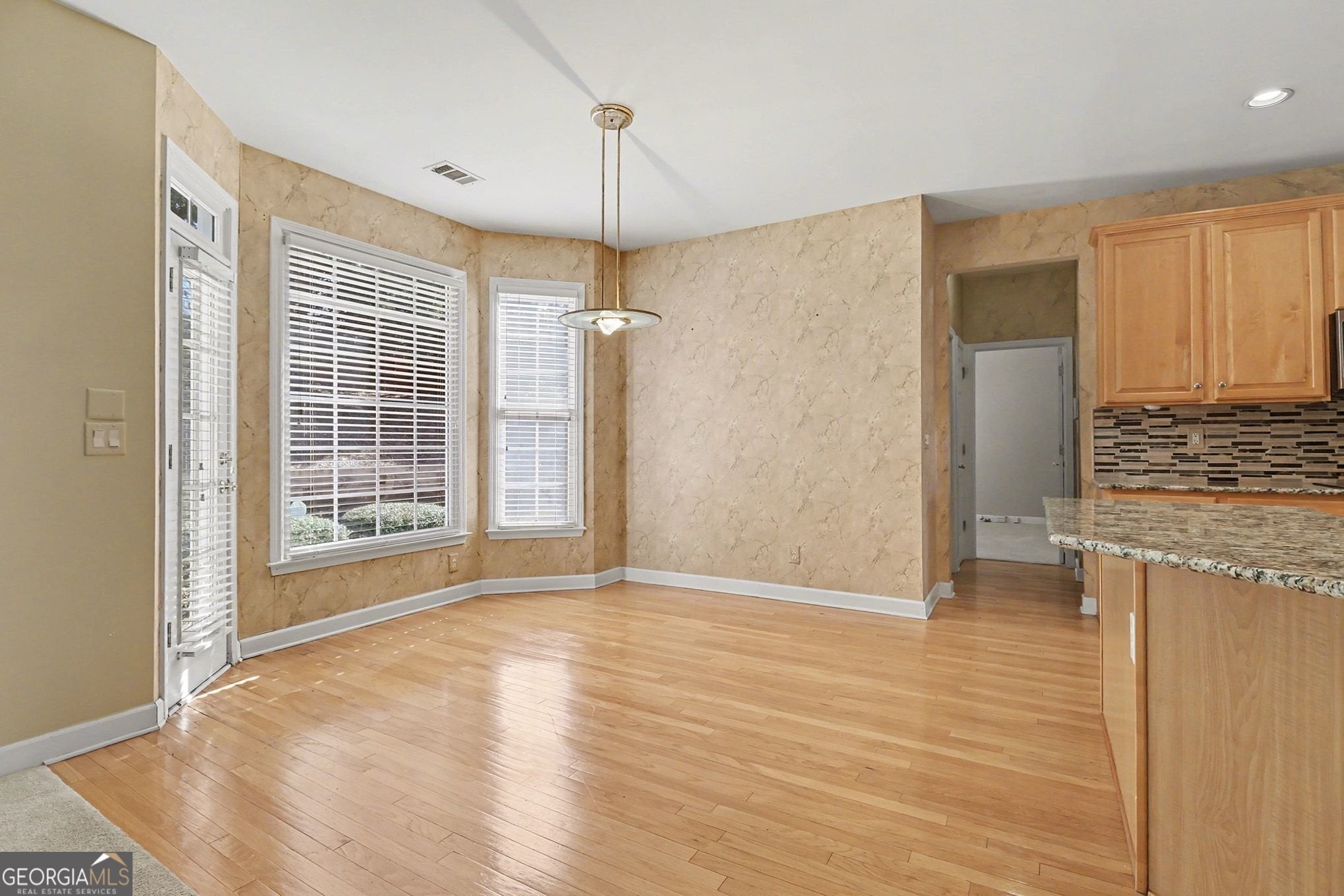 Marietta, Georgia, 30067, United States, 5 Bedrooms Bedrooms, ,3 BathroomsBathrooms,Residential,For Sale,2013390