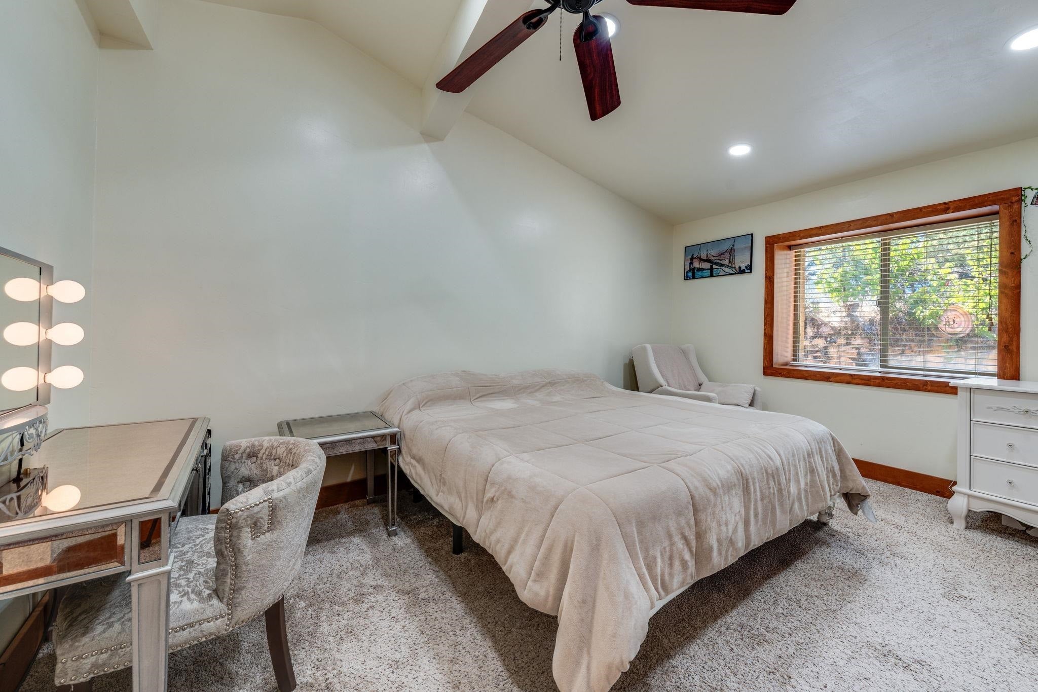 Shingle Springs, California, 95682, United States, 6 Bedrooms Bedrooms, ,2 BathroomsBathrooms,Residential,For Sale,2009241