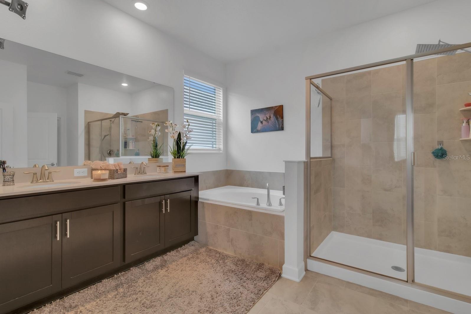 KISSIMMEE, Florida, 34744, United States, 4 Bedrooms Bedrooms, ,3 BathroomsBathrooms,Residential,For Sale,1974958