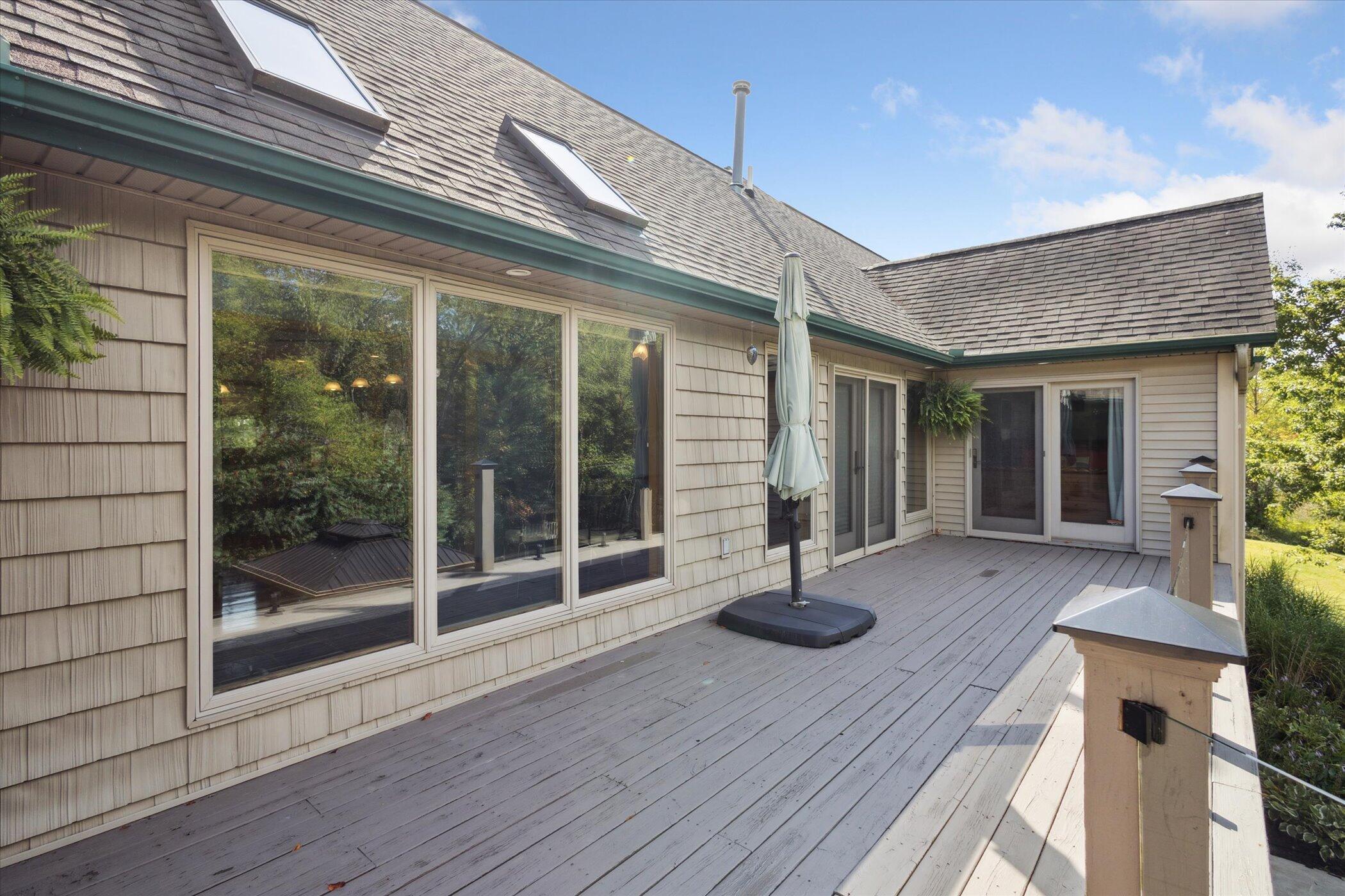 Horton, Michigan, 49246, United States, 5 Bedrooms Bedrooms, ,4 BathroomsBathrooms,Residential,For Sale,1940330